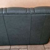 Three-seater sofa in green leather with a solid wood frame