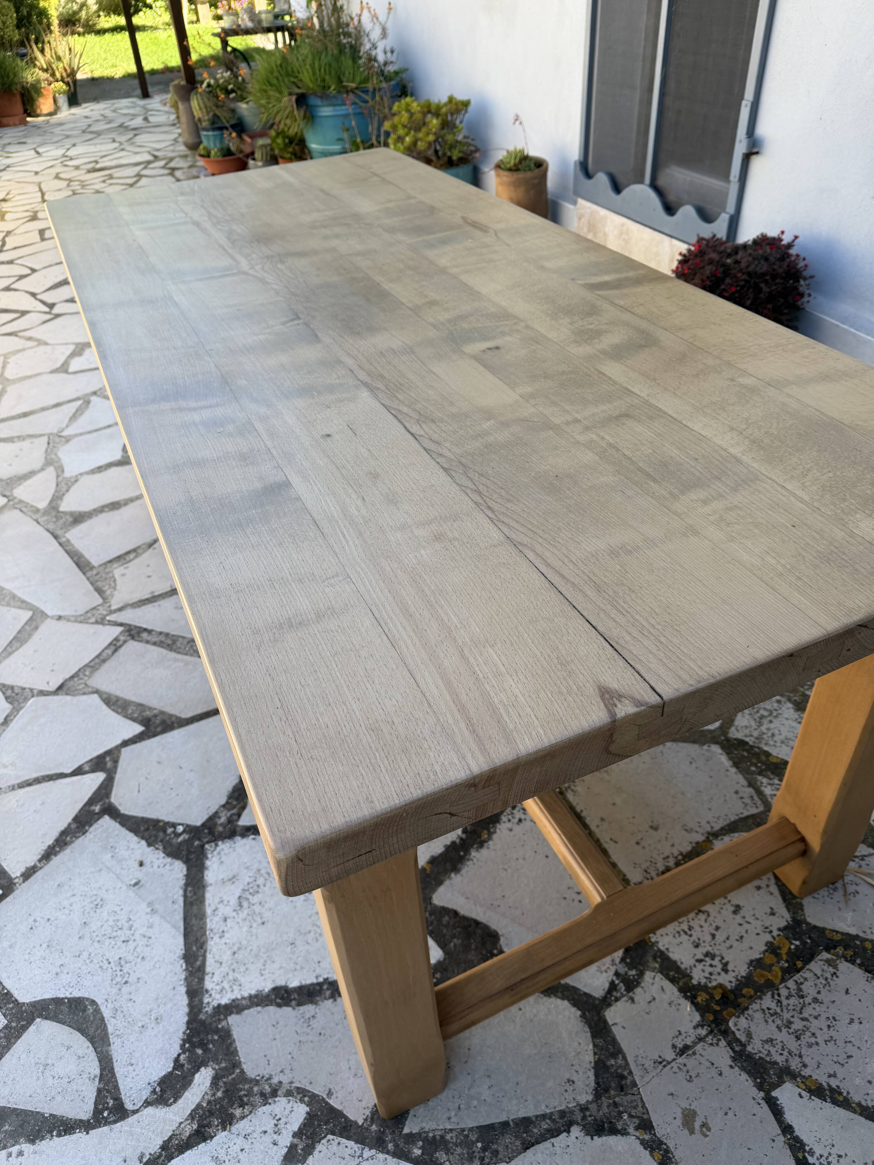 Farm table