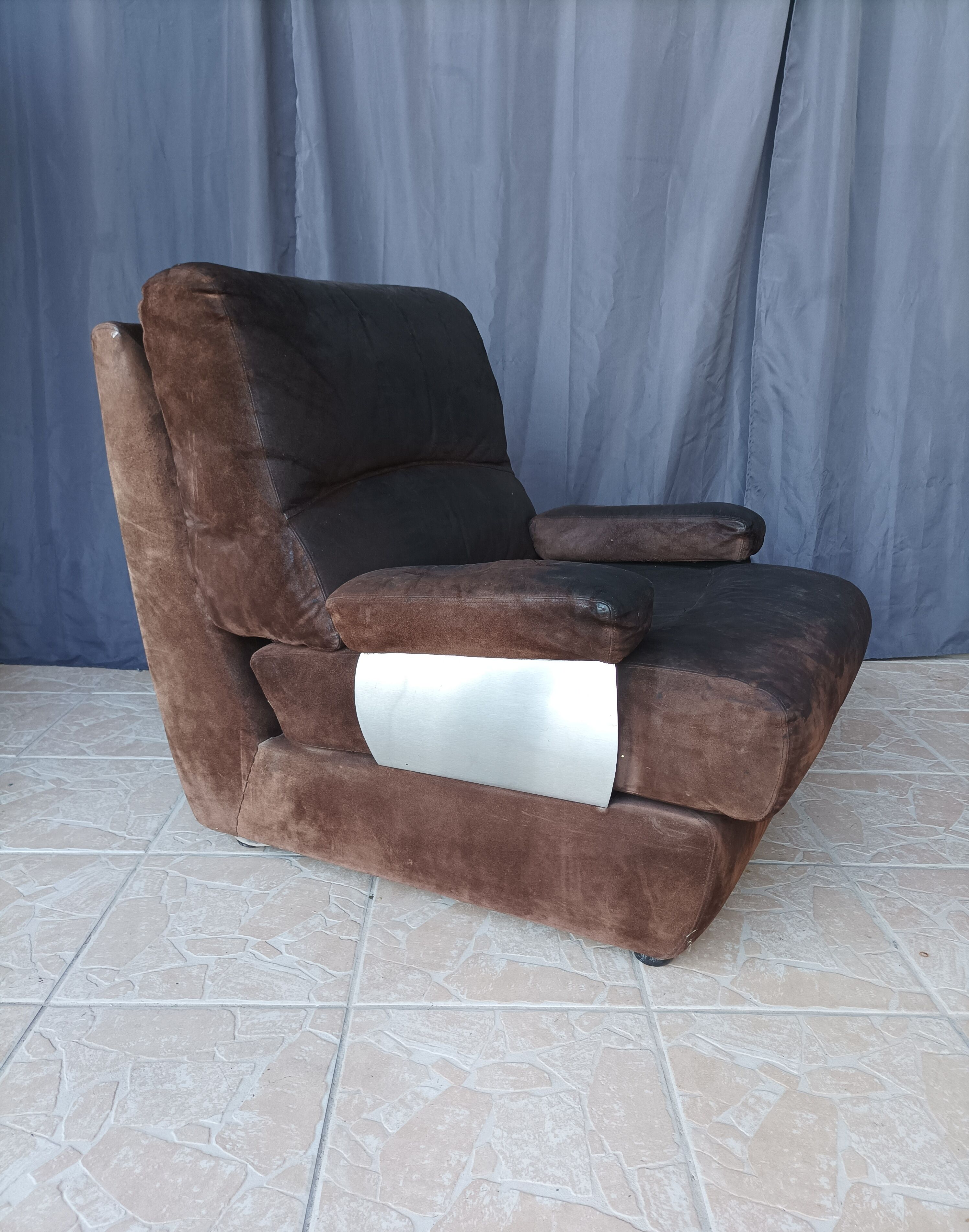 Fauteuil en cuir et métal chrome