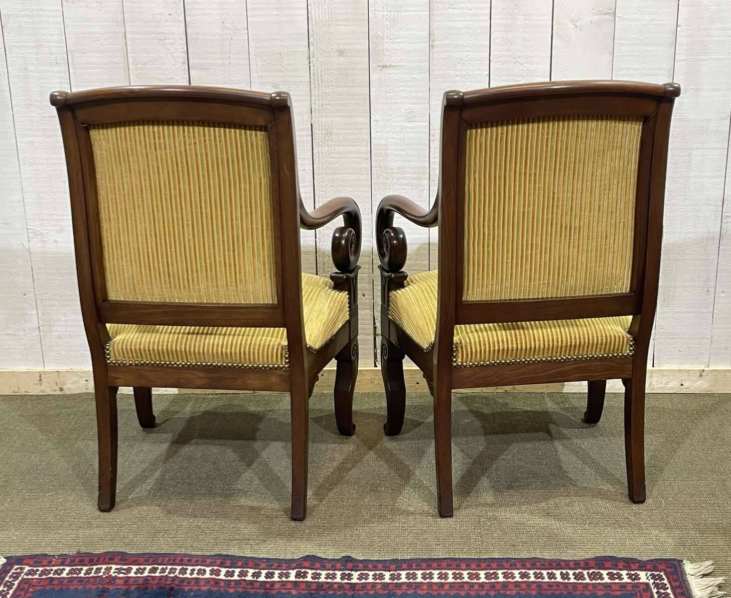 Pair of 19th century mahogany armchairs with crossbars