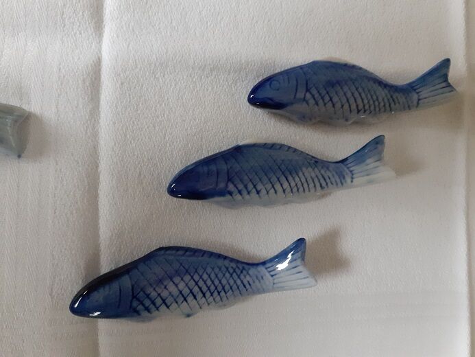 Blue fish ceramic knife holder
