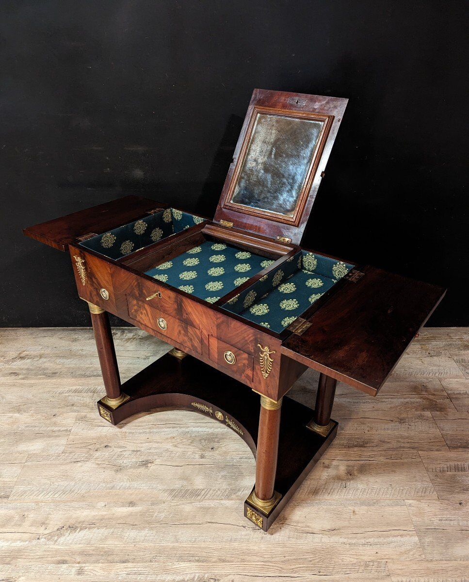 Empire Mahogany period powder