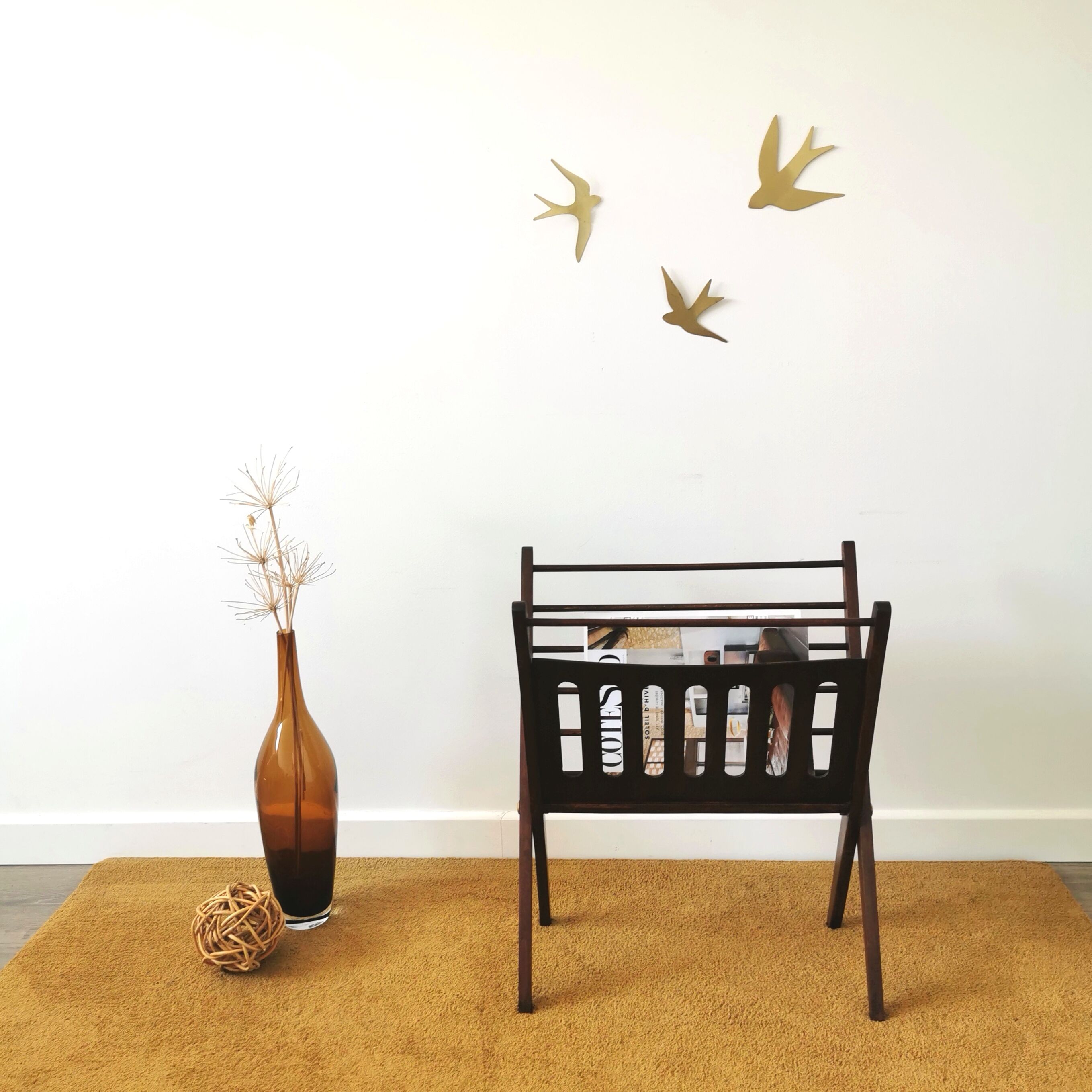 Vintage magazine holder