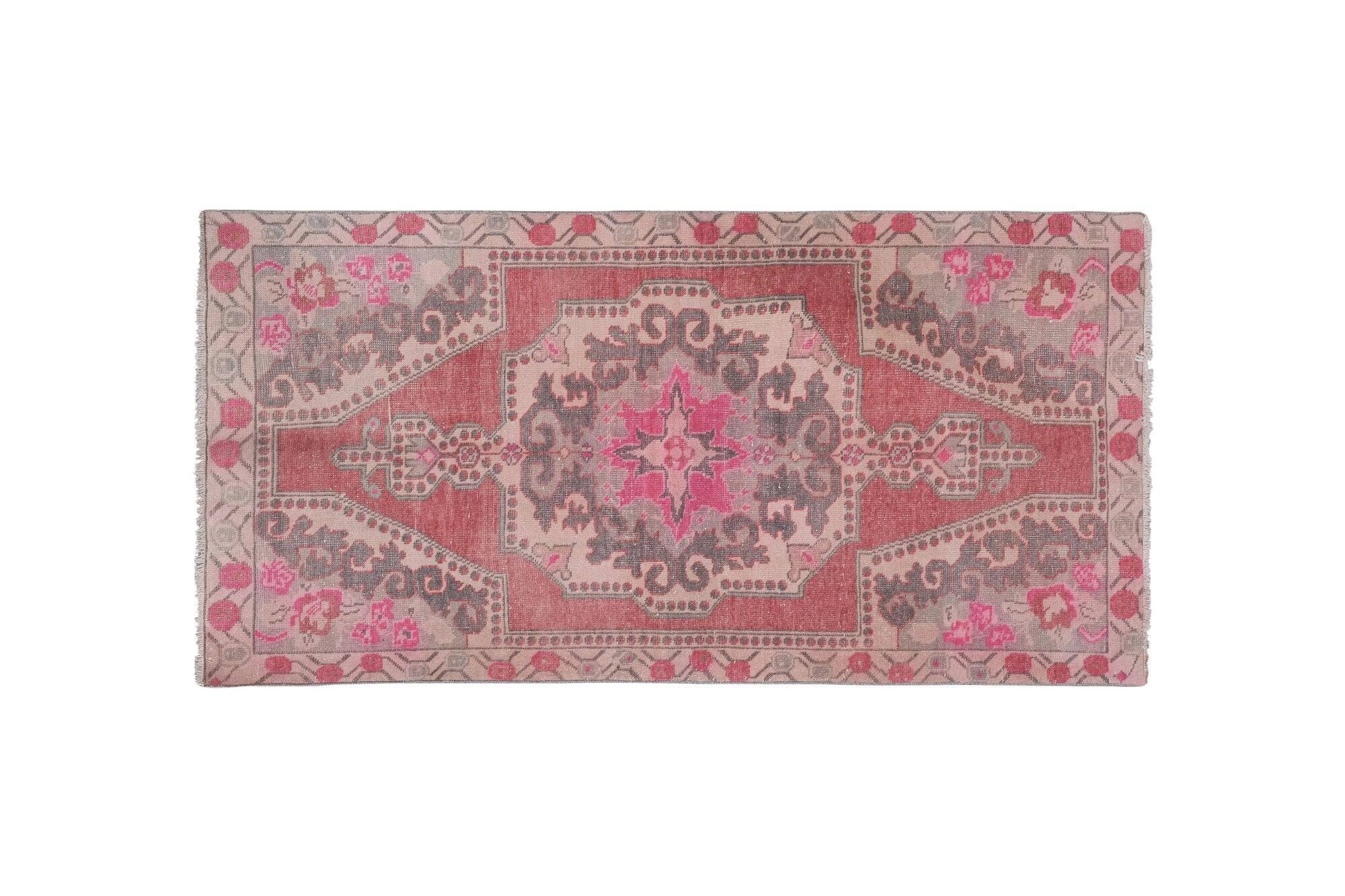 Vintage handmade Turkish rug 119x231 cm