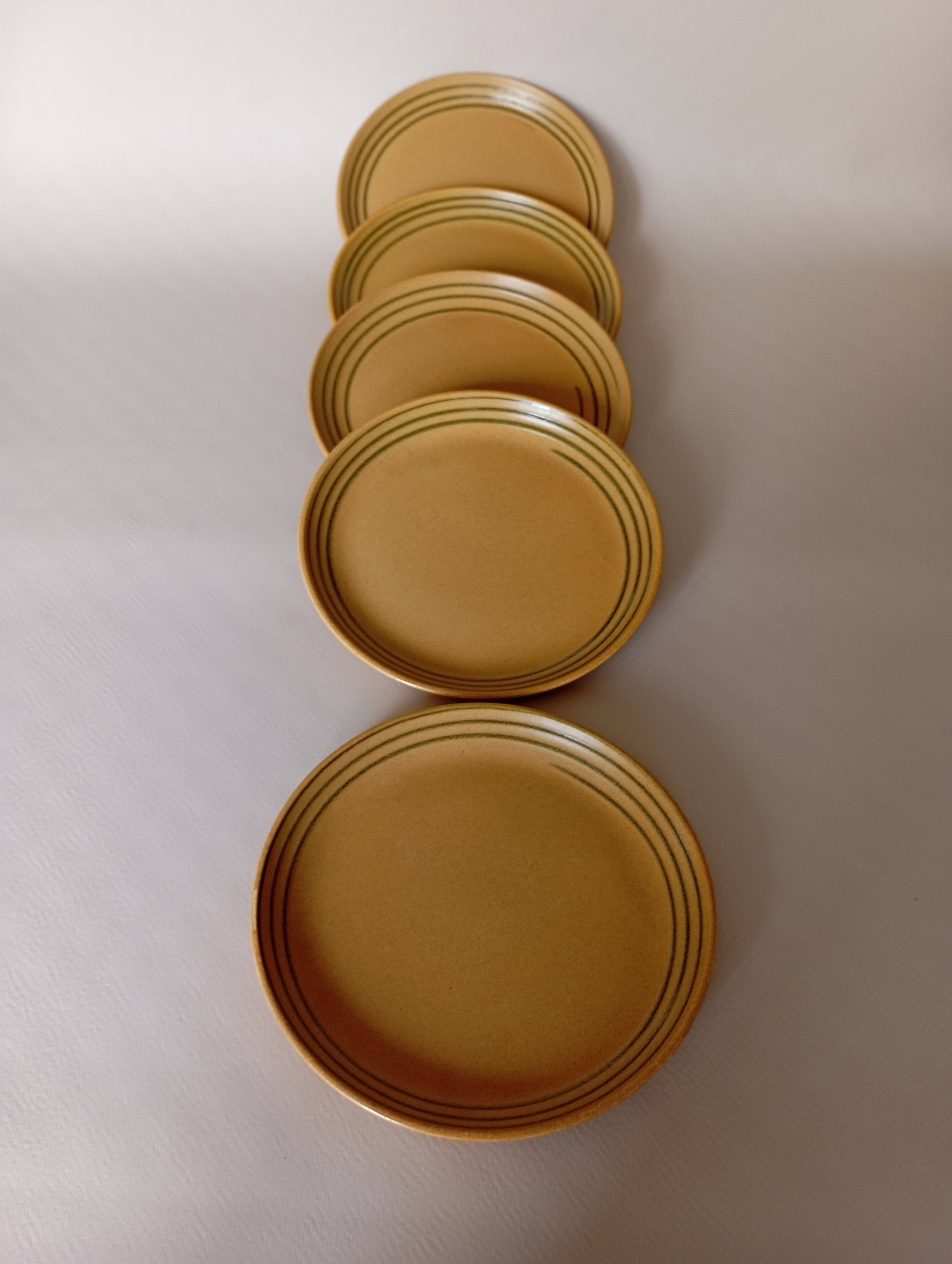 Sarreguemines "Chaumière" dinner plates