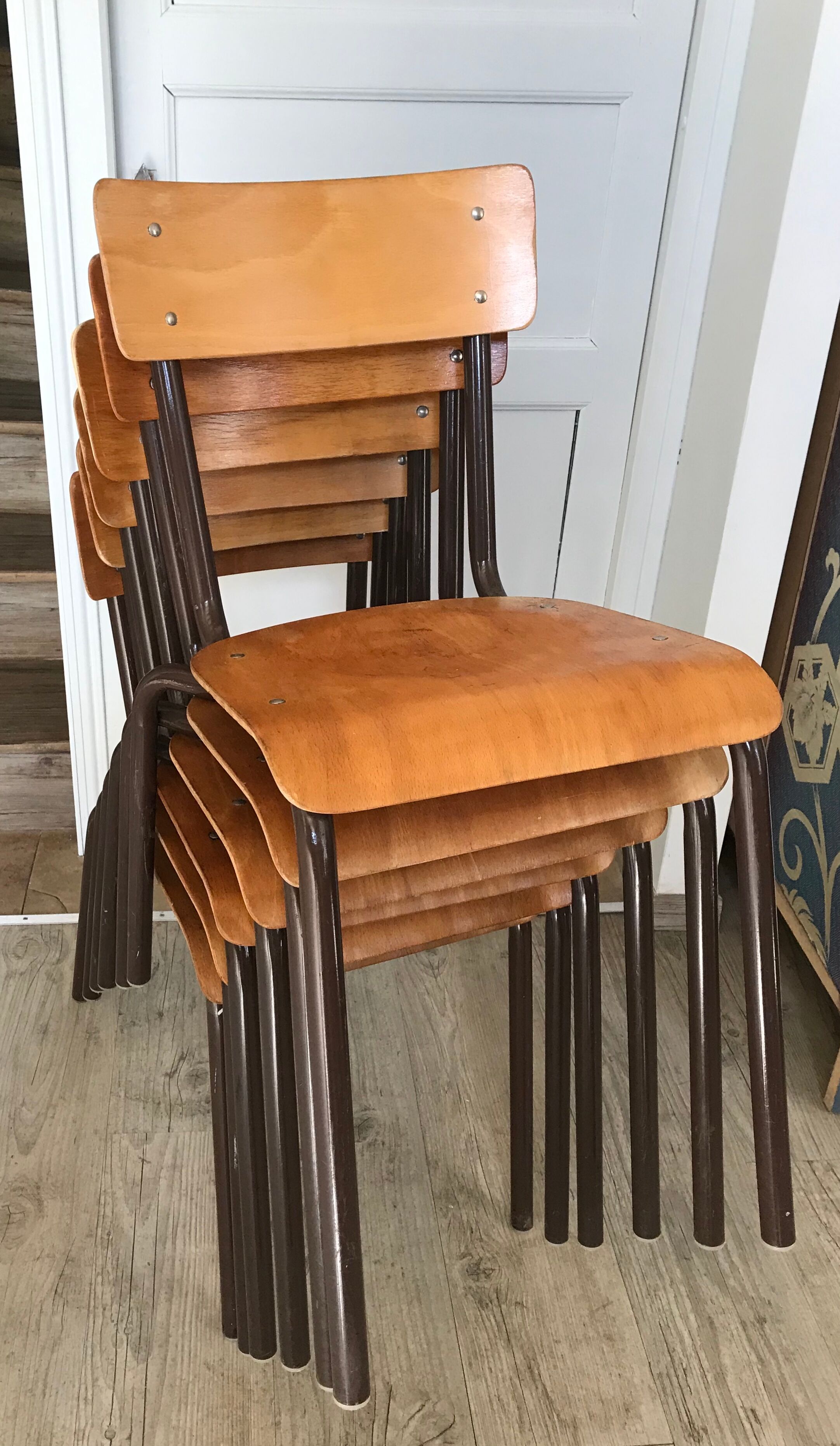 Lot of 6 vintage school chairs