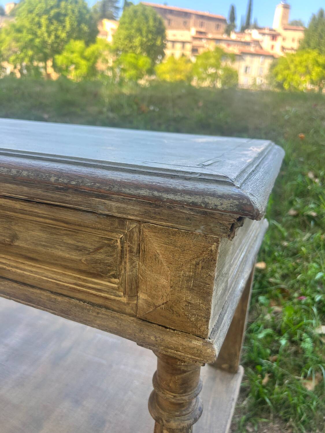 Provençal console – 2 drawers & shelves