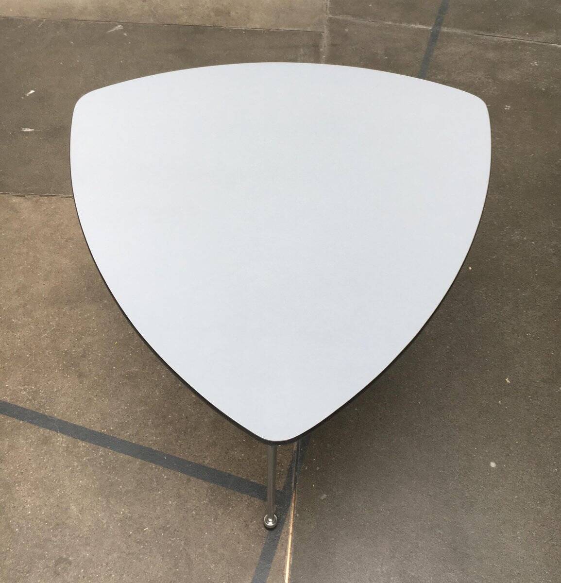 Table basse trépied allemande mi-siècle de Mauser Werke Waldeck