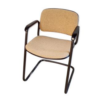 Fauteuil cantilever par Strafor – années 70