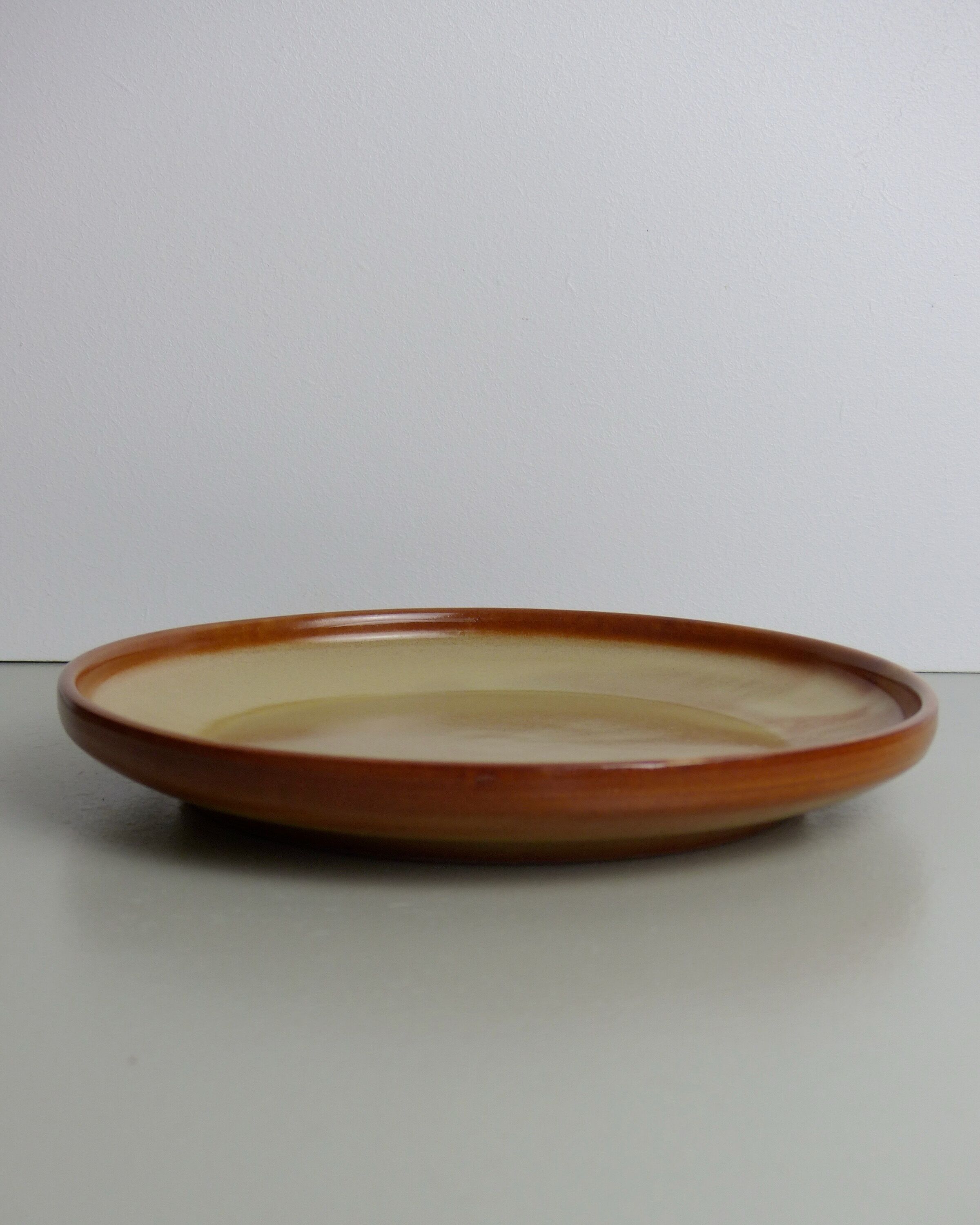 Set of 6 flat sandstone plates