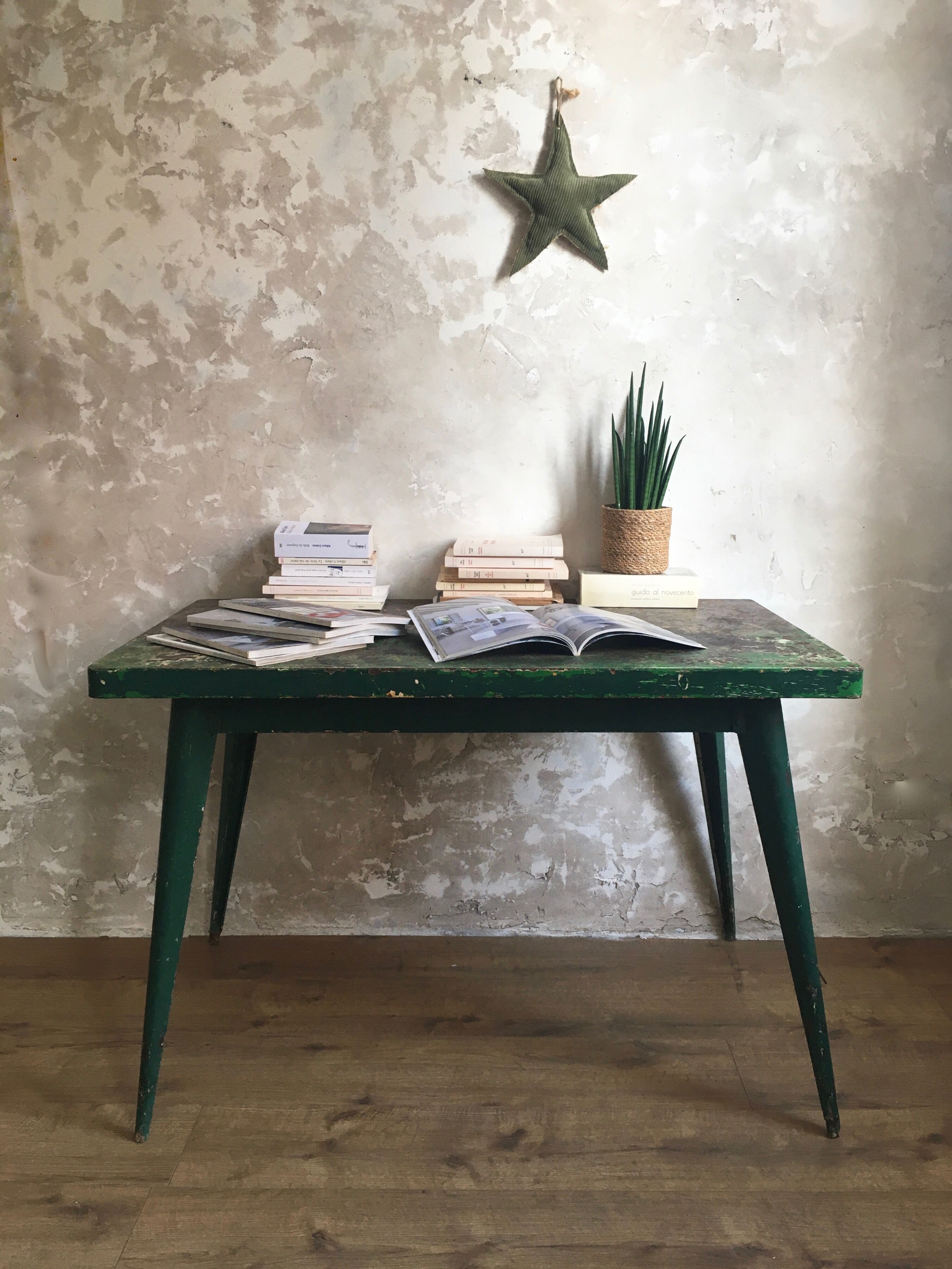 Tolix table