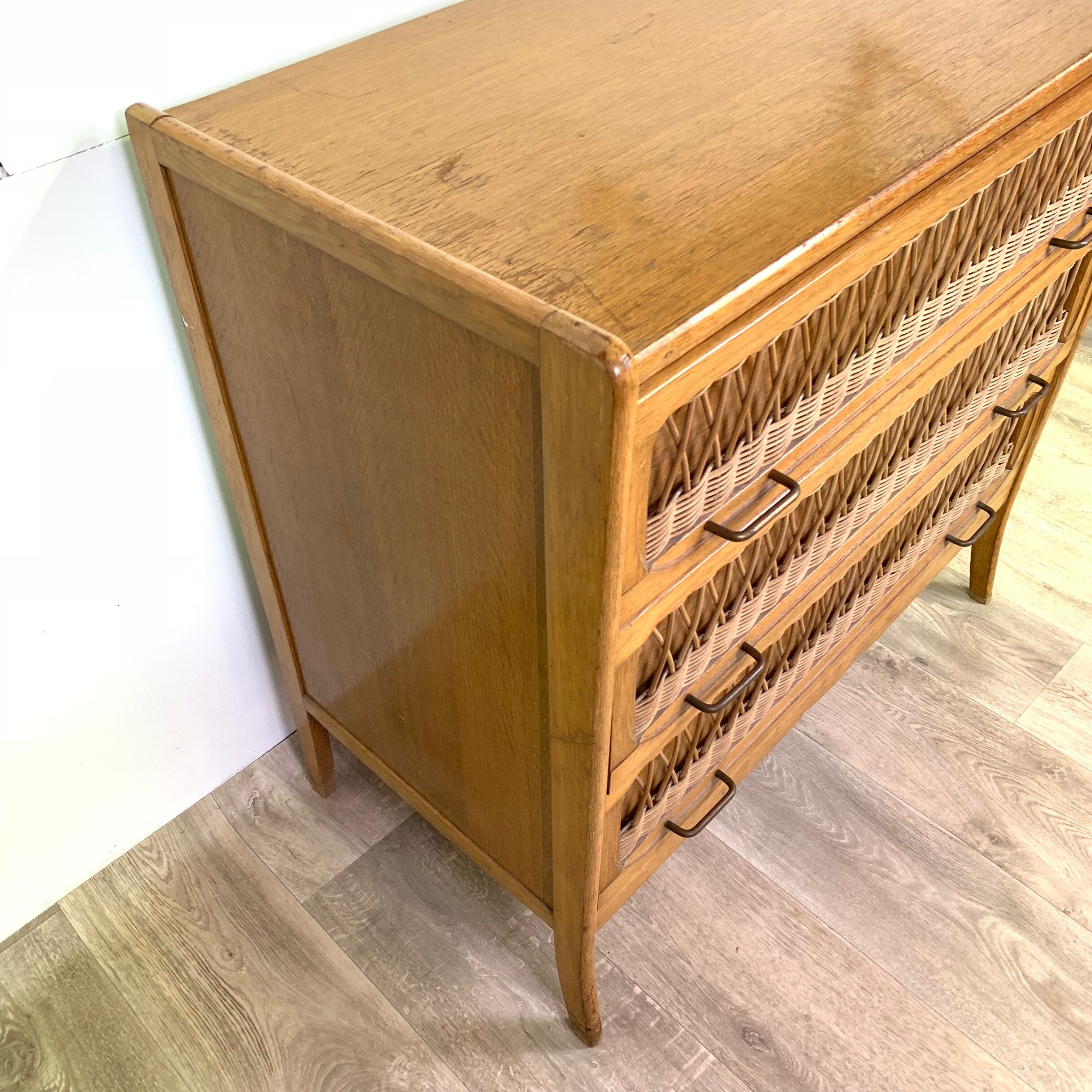 Vintage Wicker chest of drawers