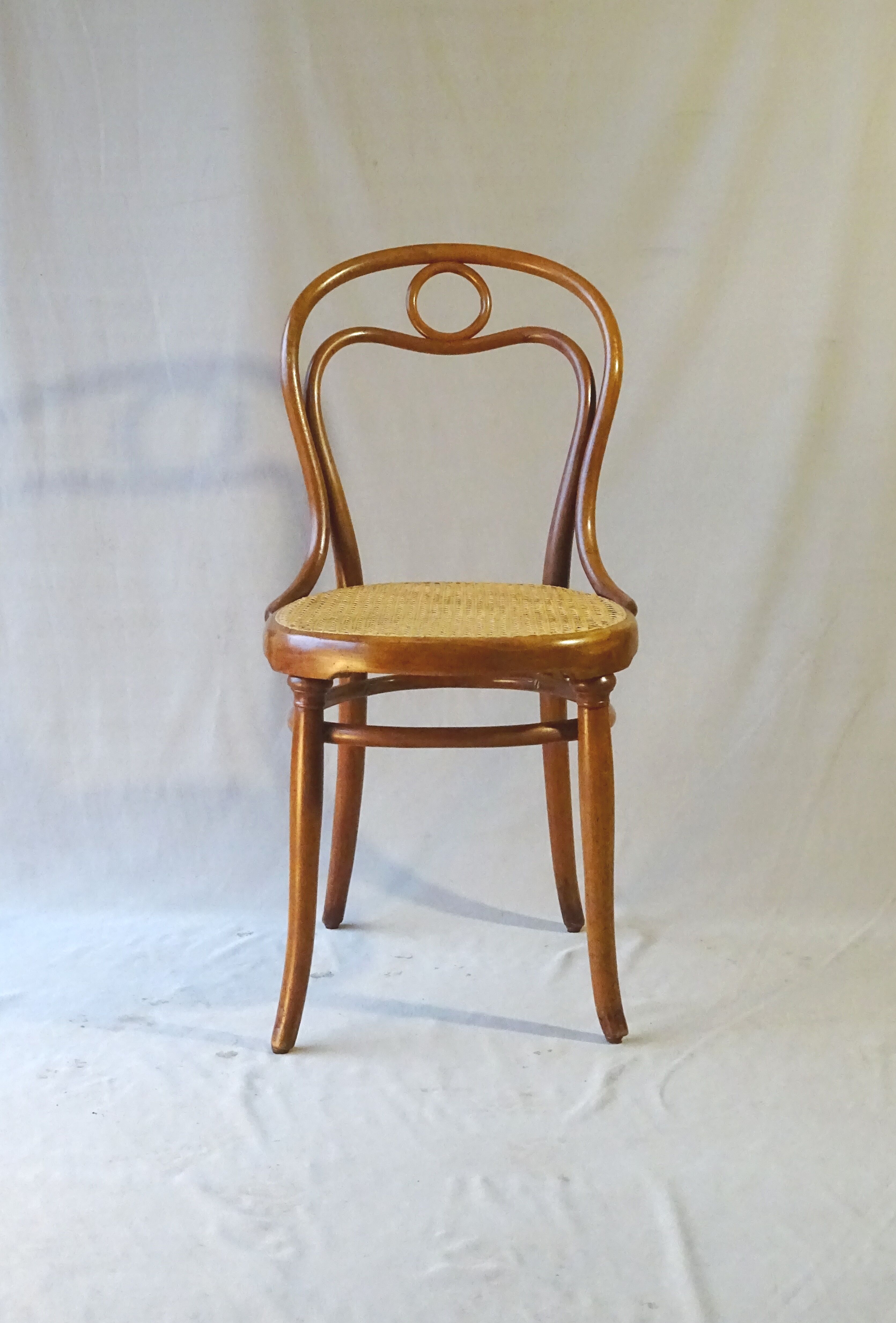 Chair THONET N°31/1 of 1880 cannée