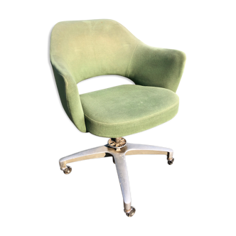 Conference armchair by Eero Saarinen for Knoll international