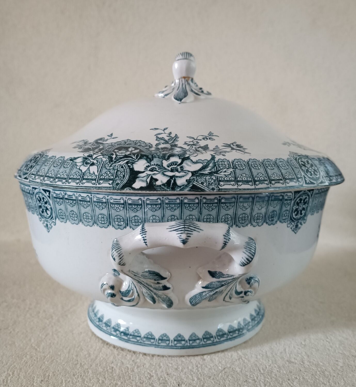 Iron earth tureen Longwy