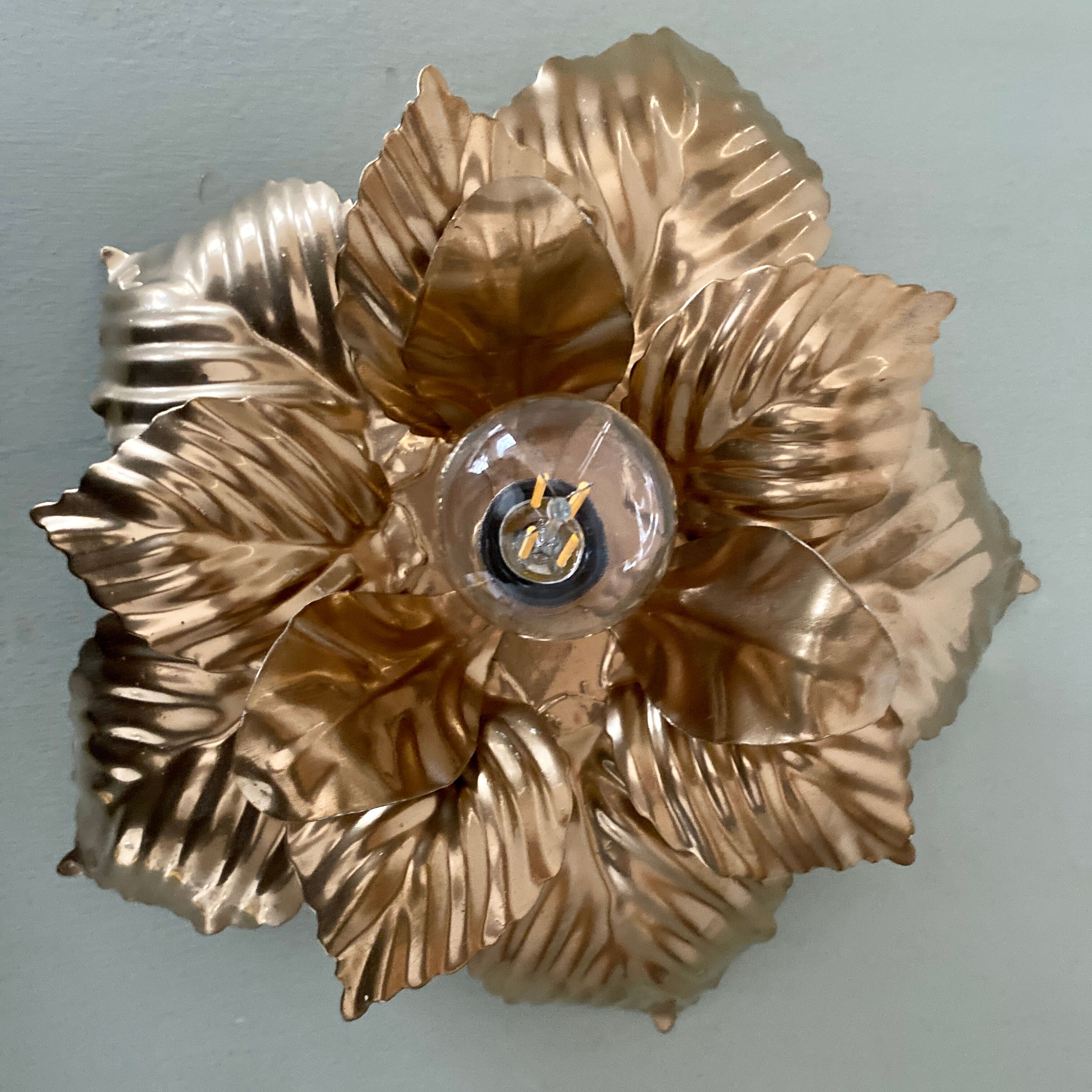 Vintage wall lamp golden leaves