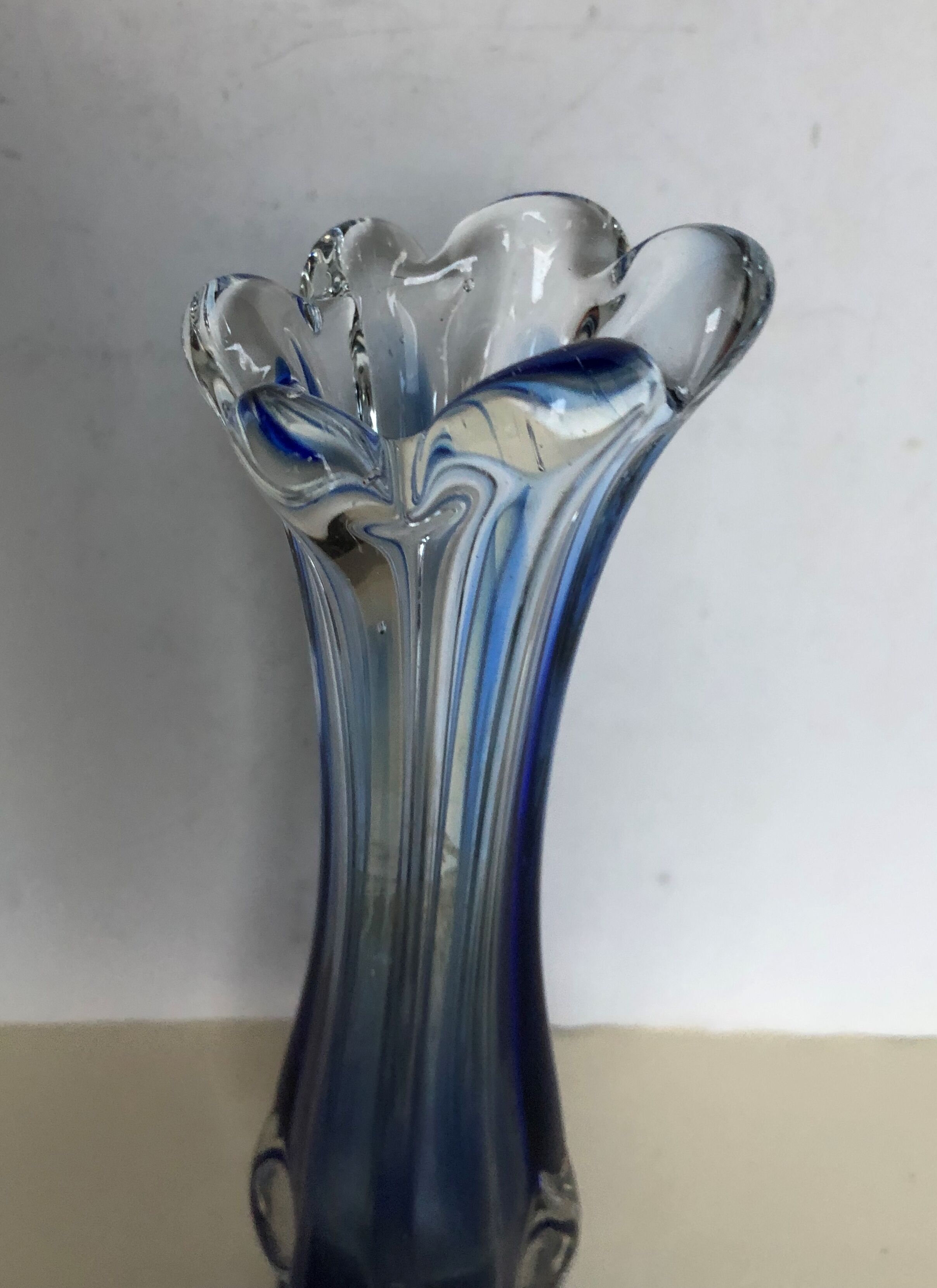 Soliflore vase in blue glass
