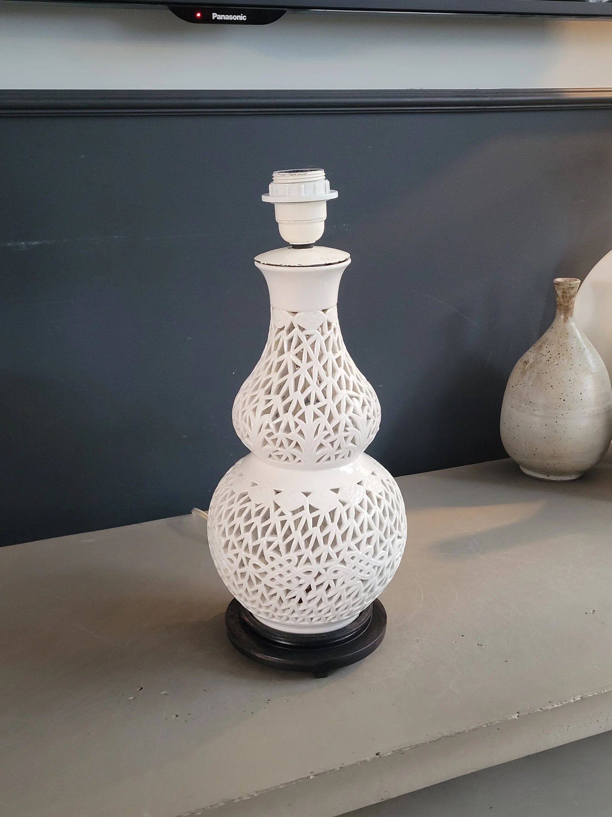 Lampshade in perforated ceramic