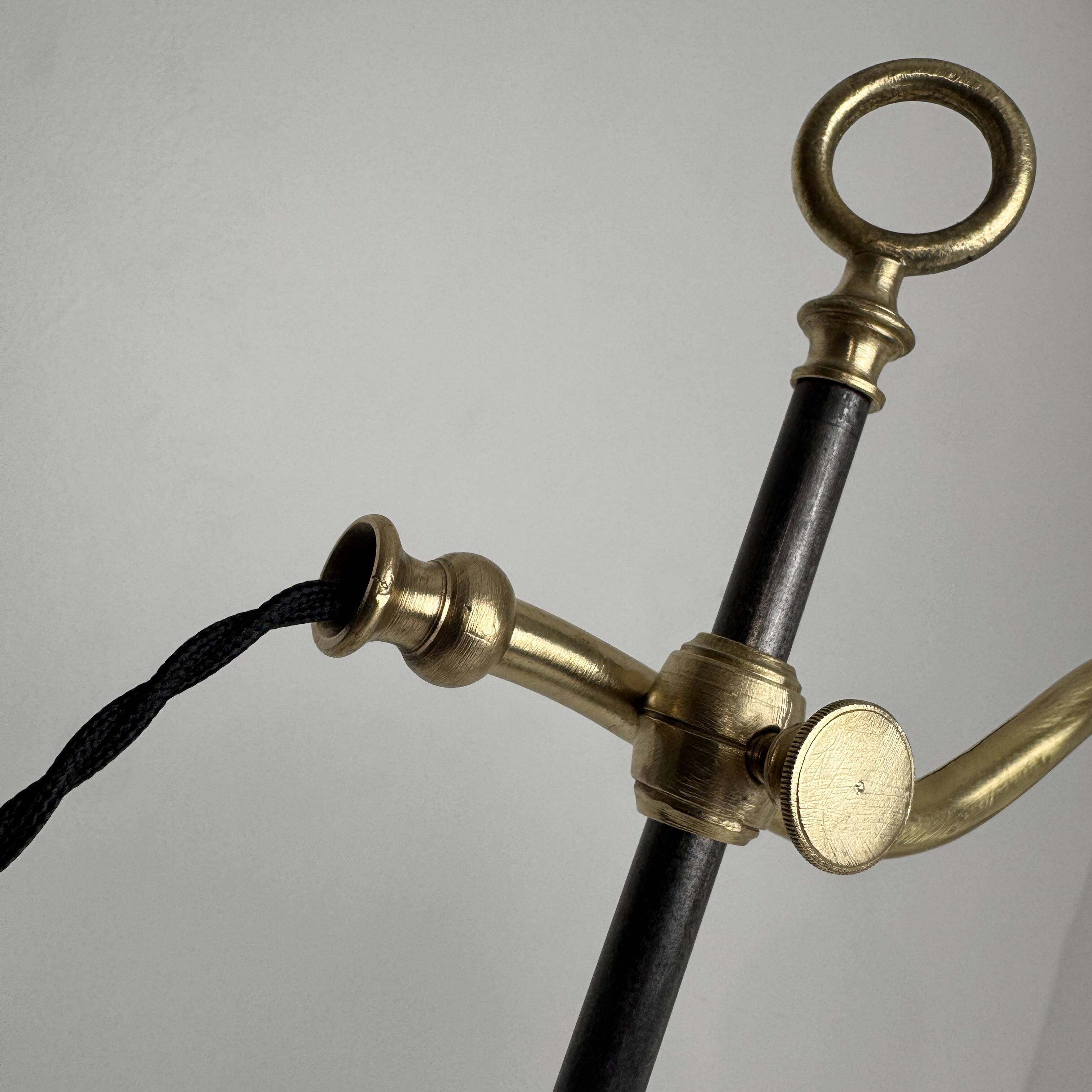 Old desk lamp raise and lower vintage