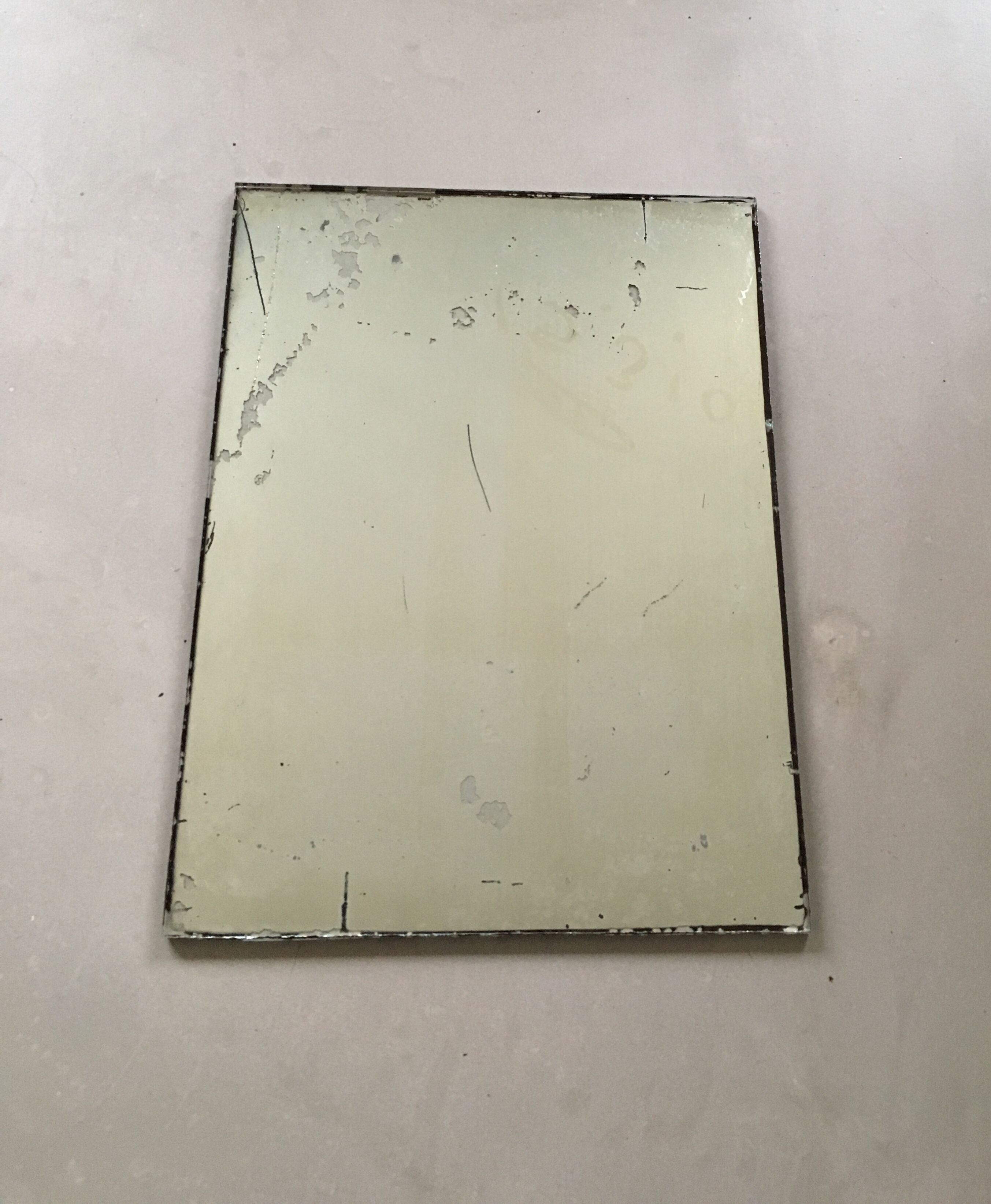 Miroir piqué ancien 36x48 cm