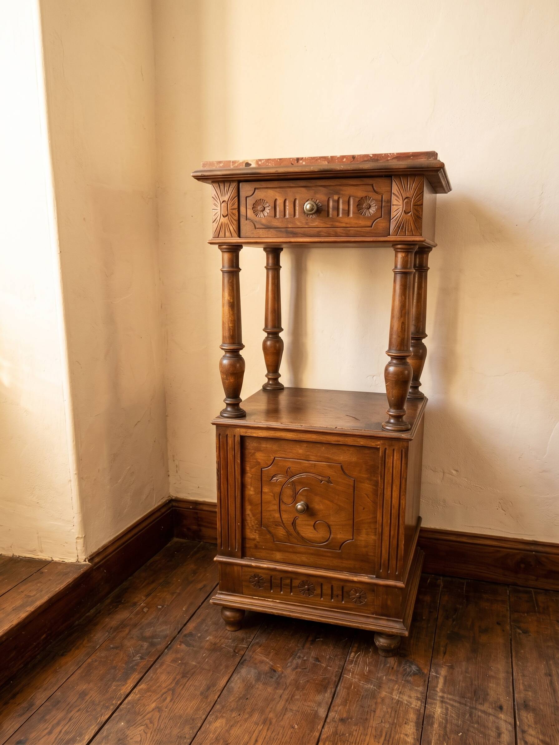 Table de chevet ancienne