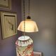 Suspension abat jour en toile de Jouy et opaline drapée rose