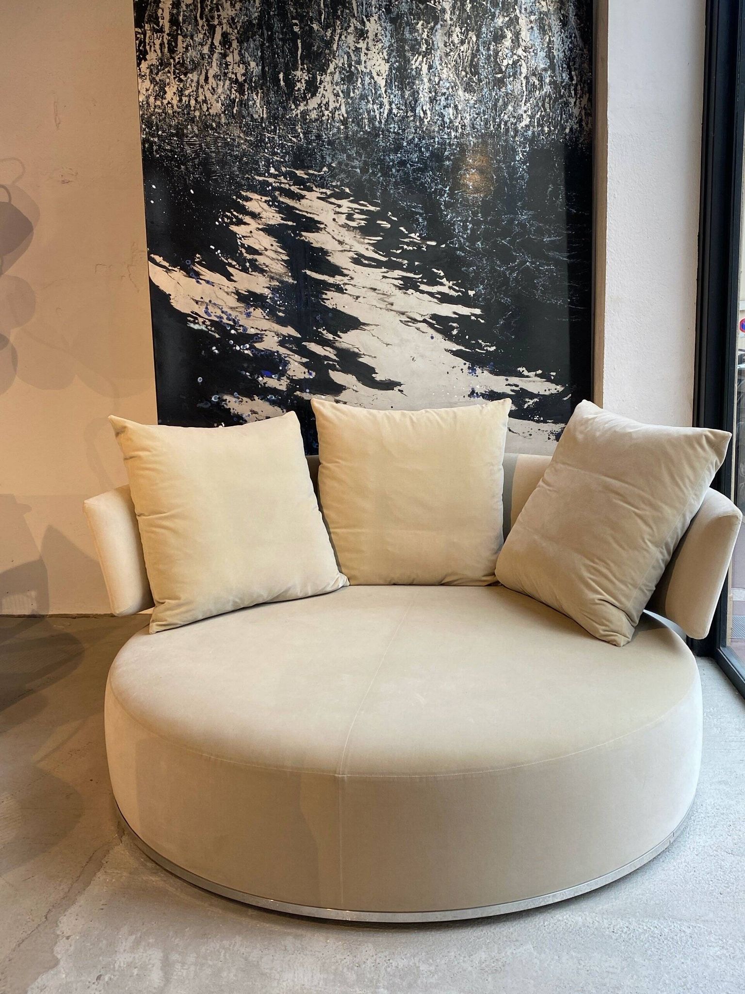 Antonio Citterio round swivel sofa Maxalto B&B Italia - Amoenus model