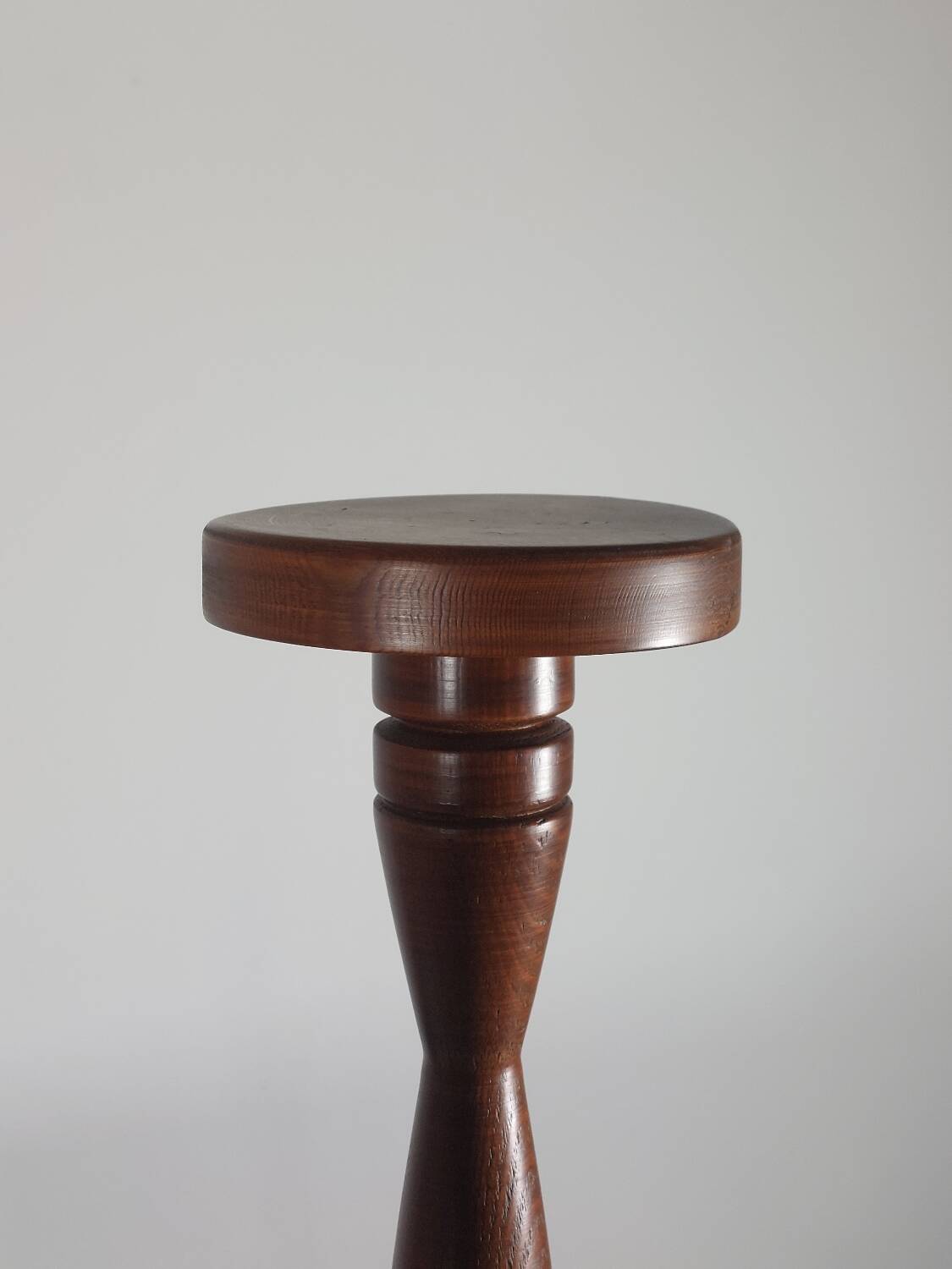 Vintage turned wooden flower support column