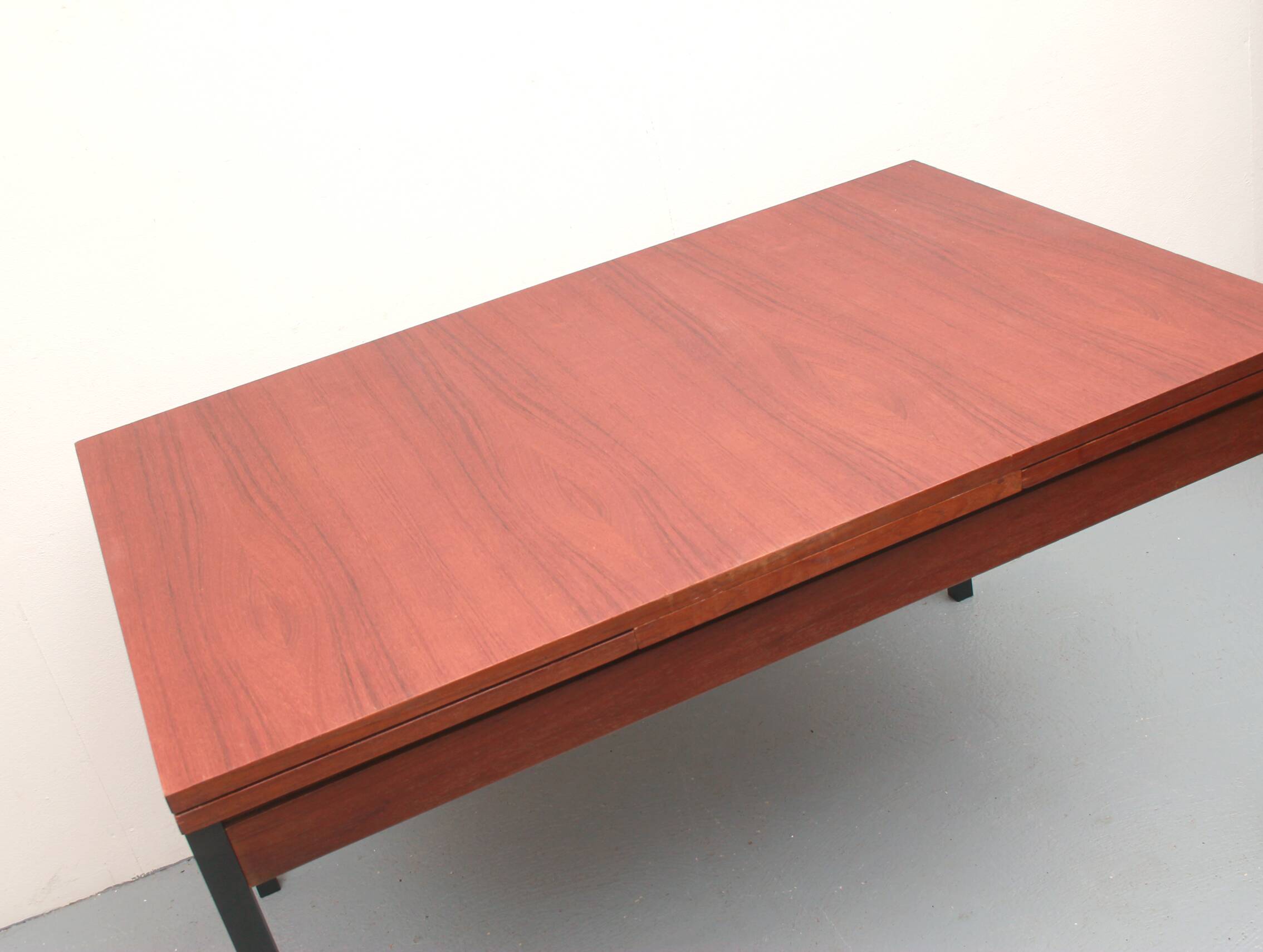 Table à manger extensible des années 60 en teck et métal