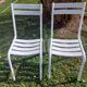 paire de chaises métal blanches, style Tolix