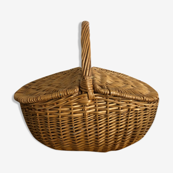 Braided wicker basket