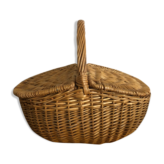 Braided wicker basket