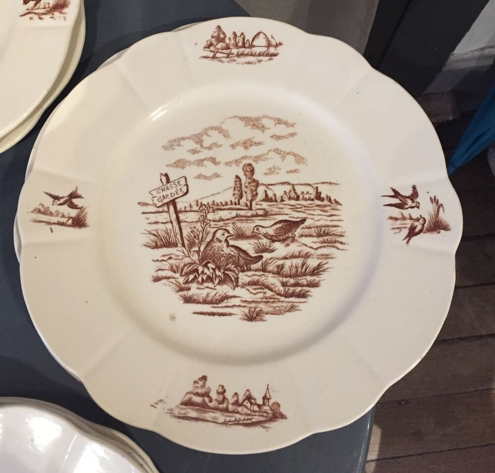 Suite of 9 flat plates in iron earth model burgundy longchamp decor hunting