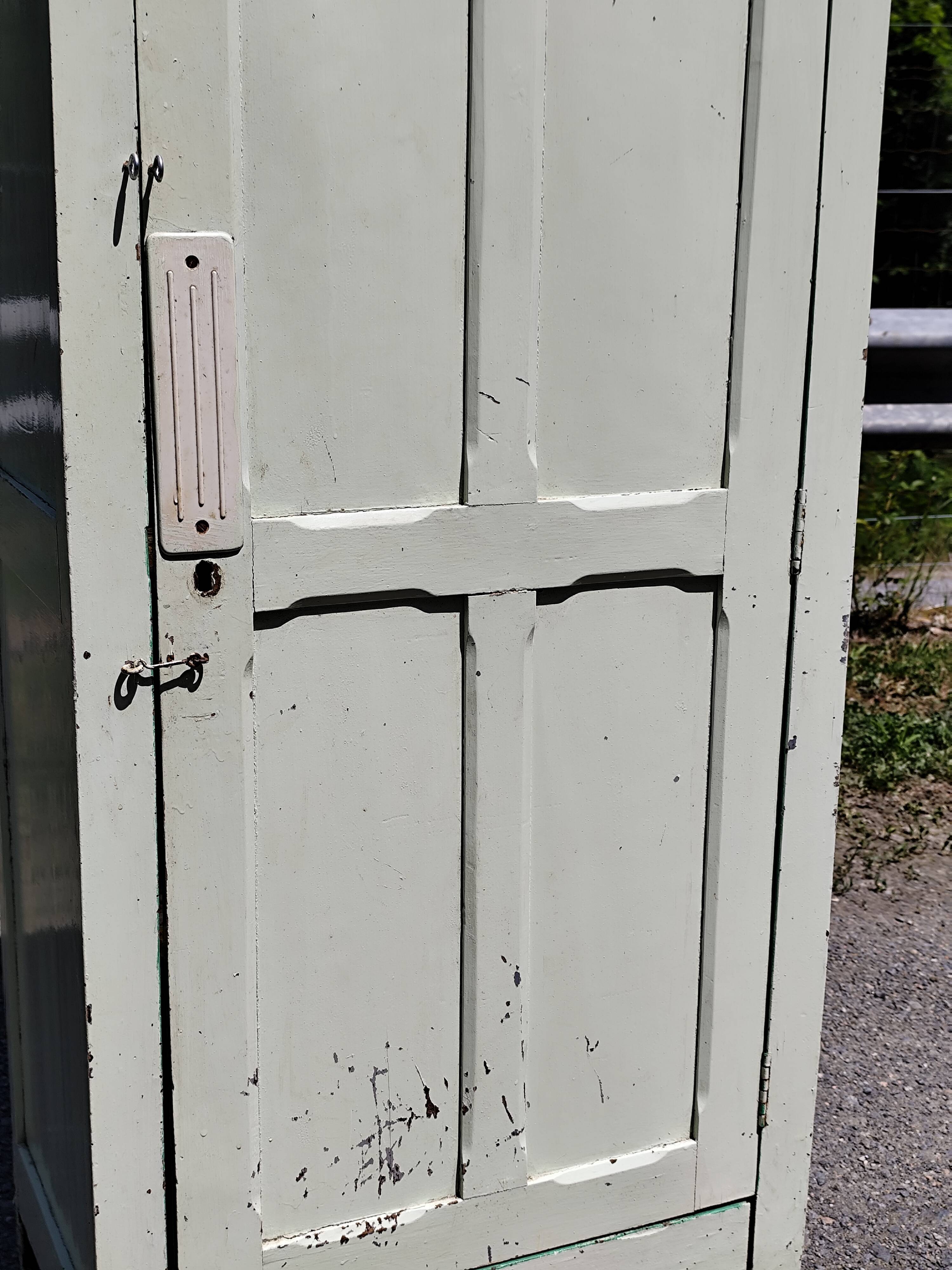 Wardrobe, small Parisian wardrobe, bonnetière, one door.