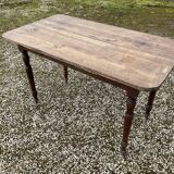 Farm table