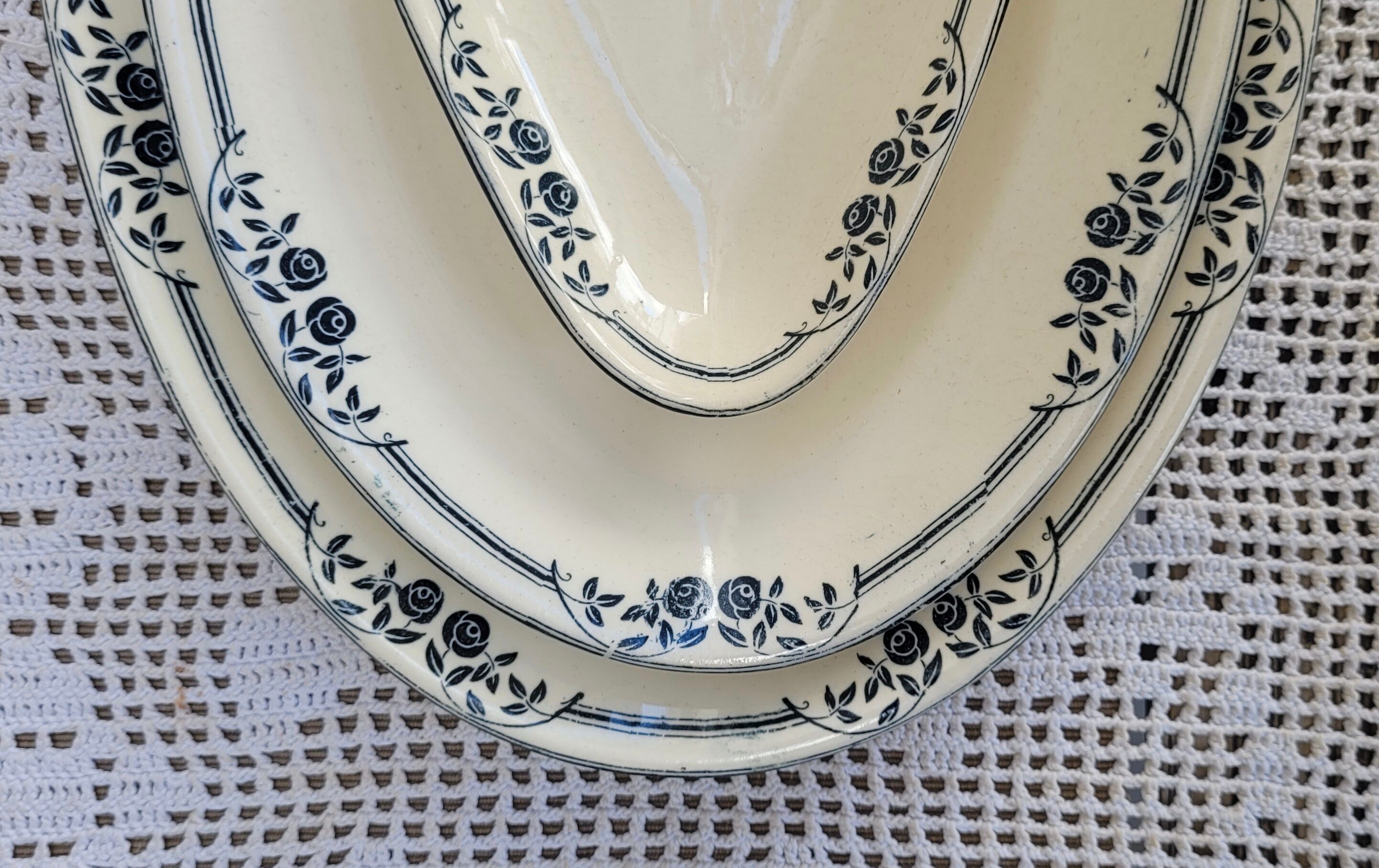 Set of 3 oval dishes Salins, iron earth