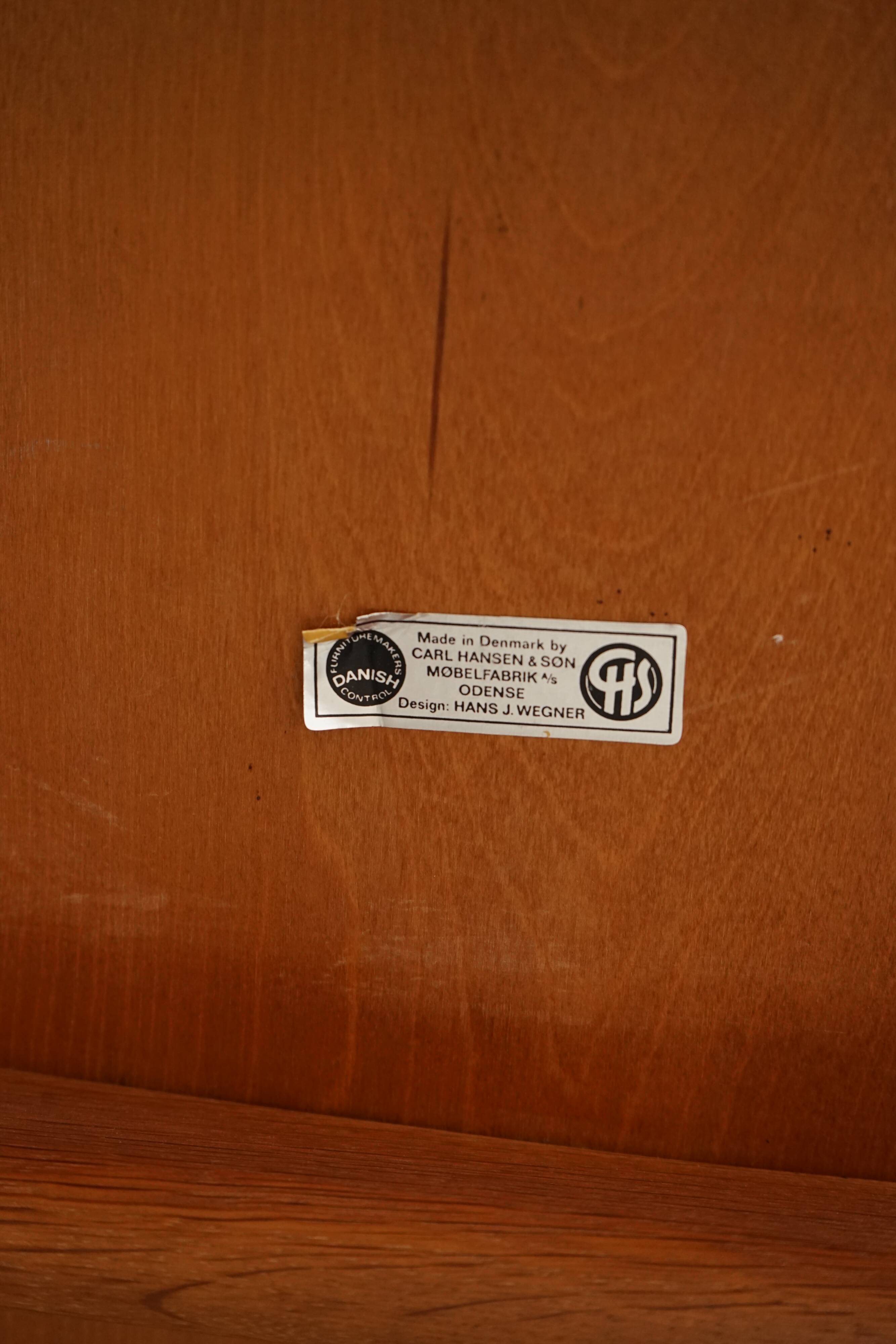 Chaises CH29 Sawbuck par Hans Wegner pour Carl Hansen & Son. Lot de 4