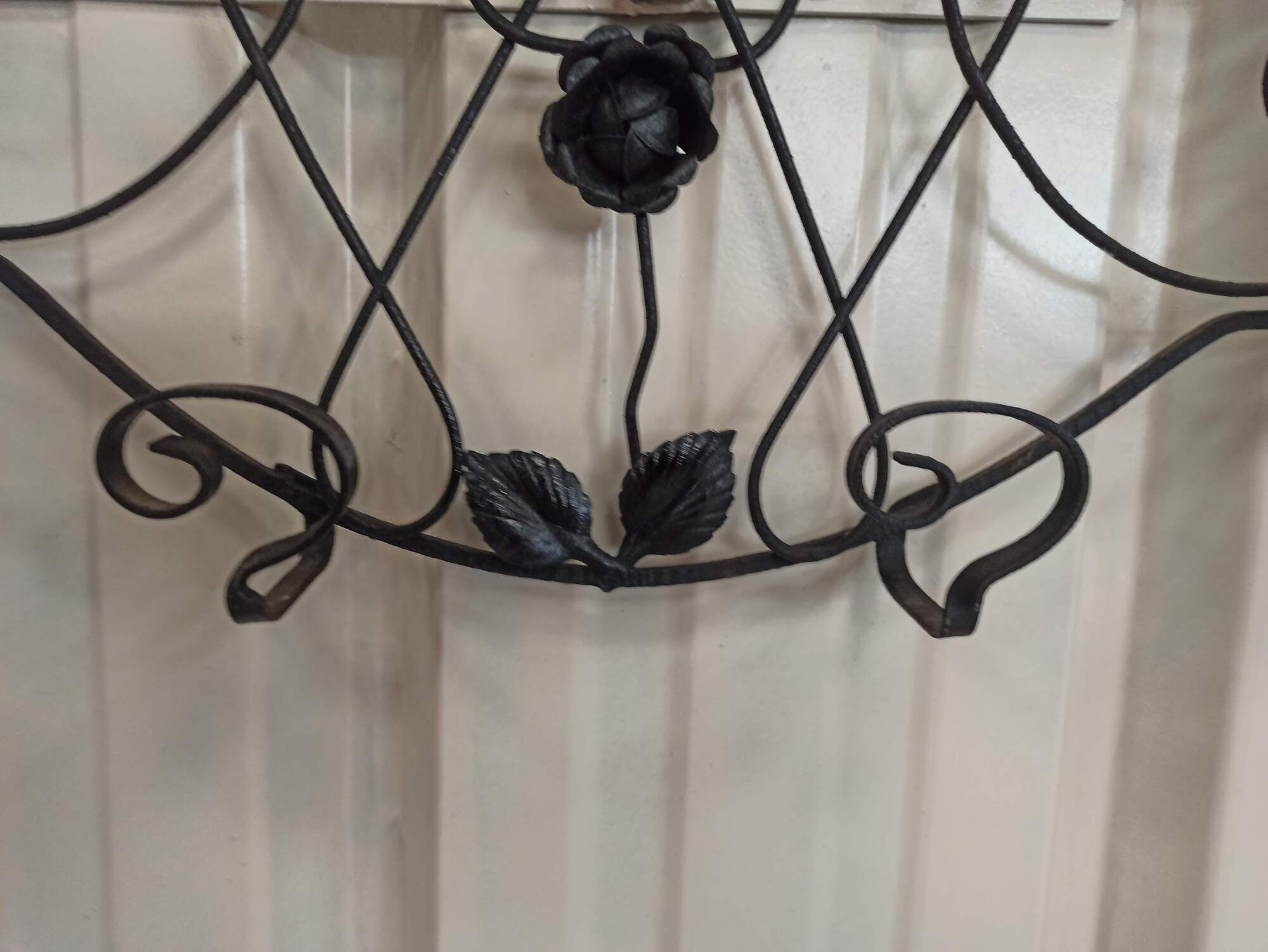 Coat rack in wrought iron art deco patère with decoration of black rose coat rack coat rack