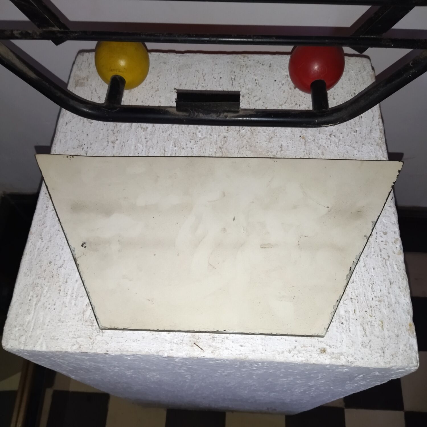 Coat rack cloakroom balls 60s