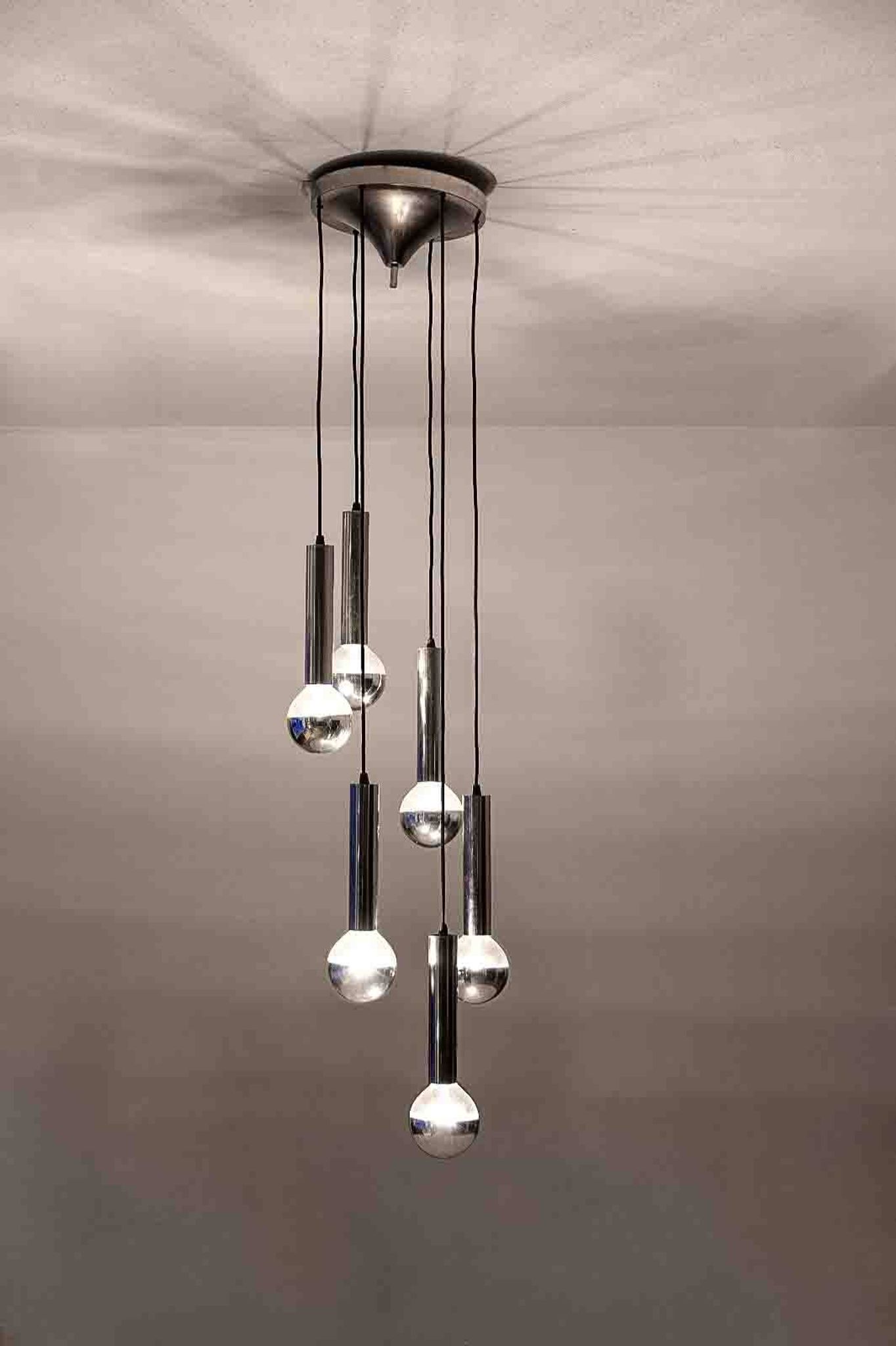 Grand lustre en cascade du milieu du siècle en chrome