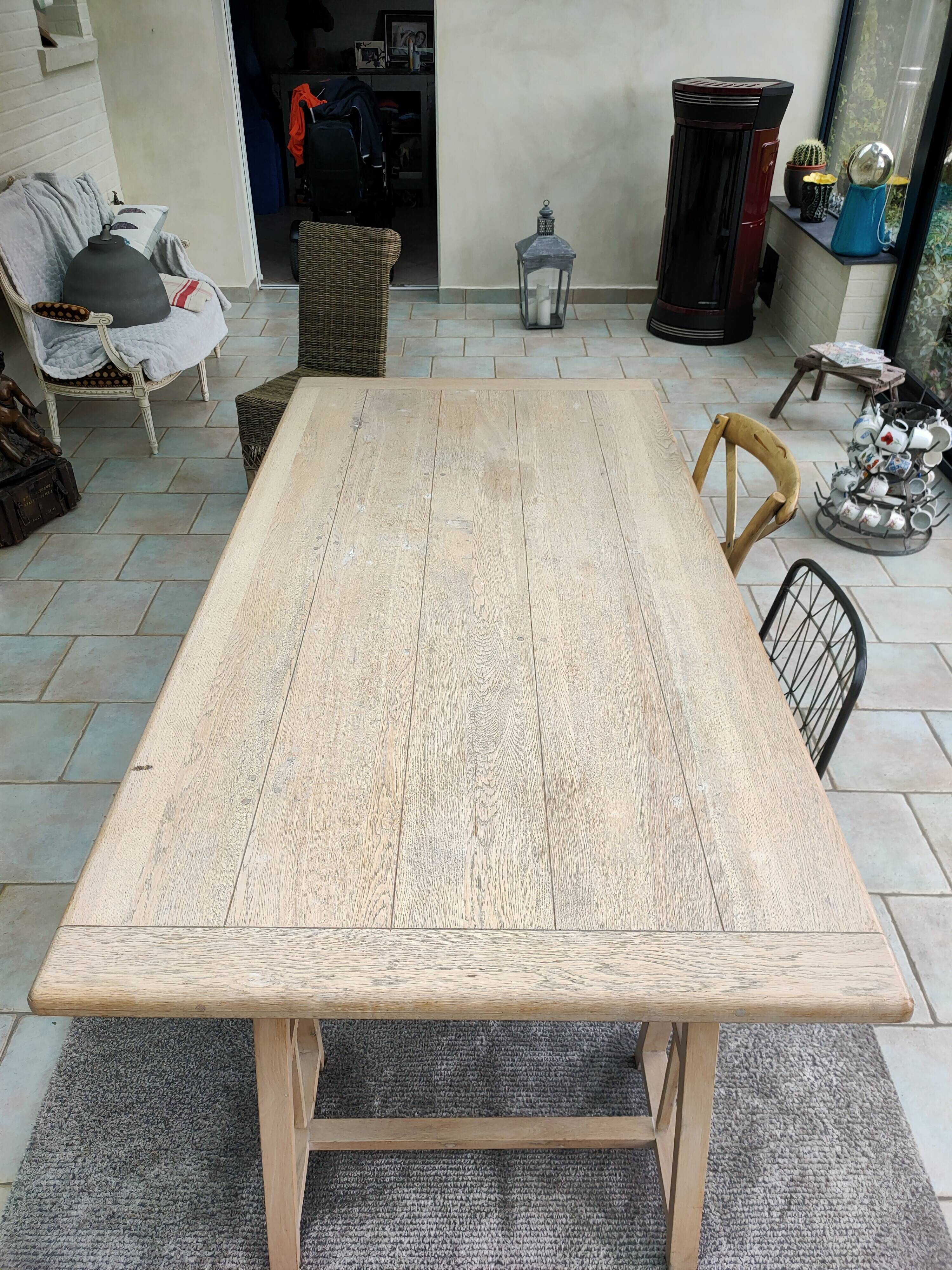 Dining room table