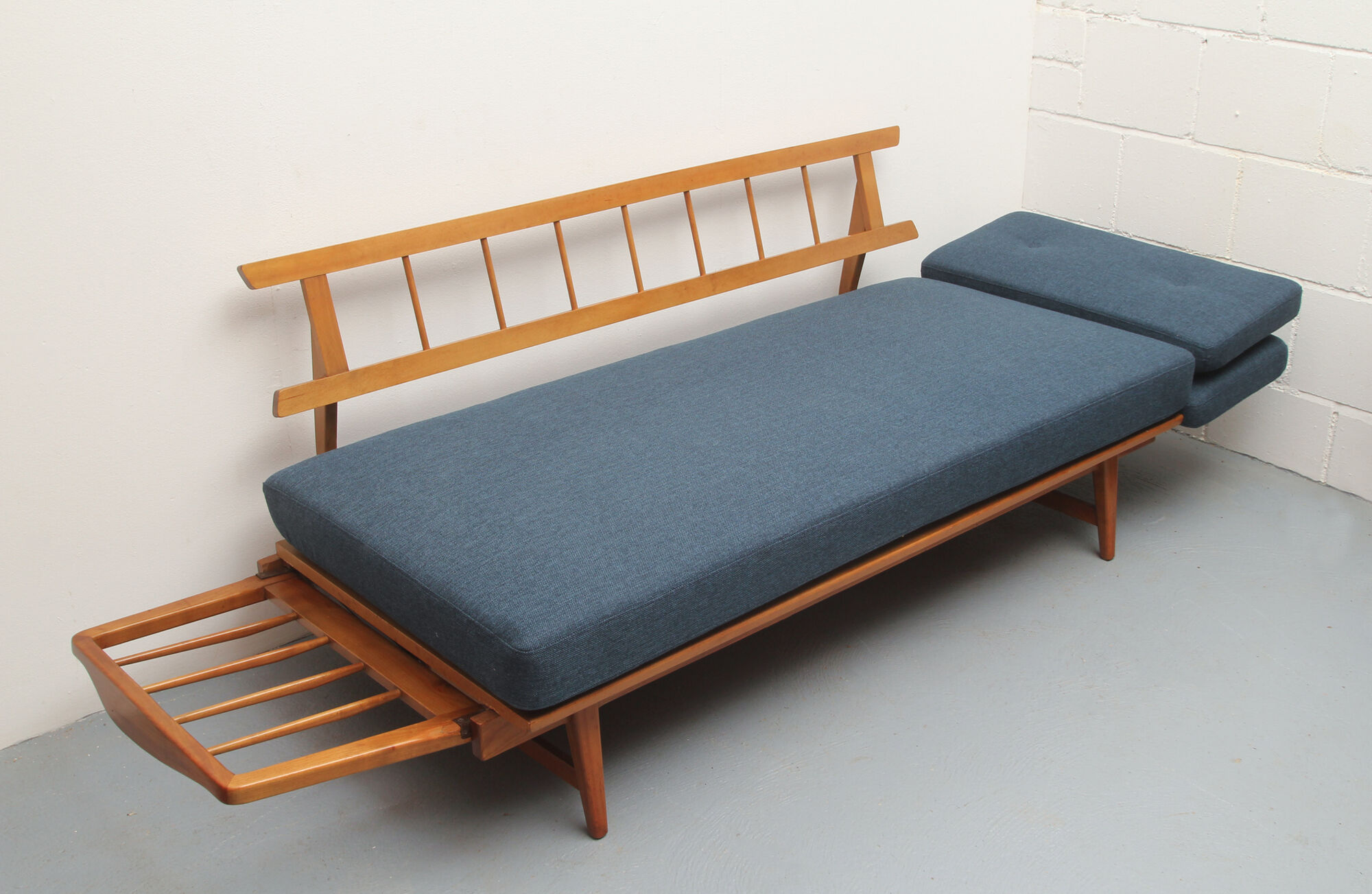 1950s daybed in cherrywood, fresh fabric, WK Furnitures