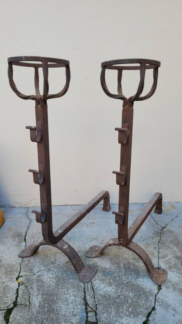 Paire de chenets landiers en fer forgé de cheminée ancien 19ème