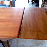 Table with two extensions and its 6 chairs scandinavian teak of the 1970s