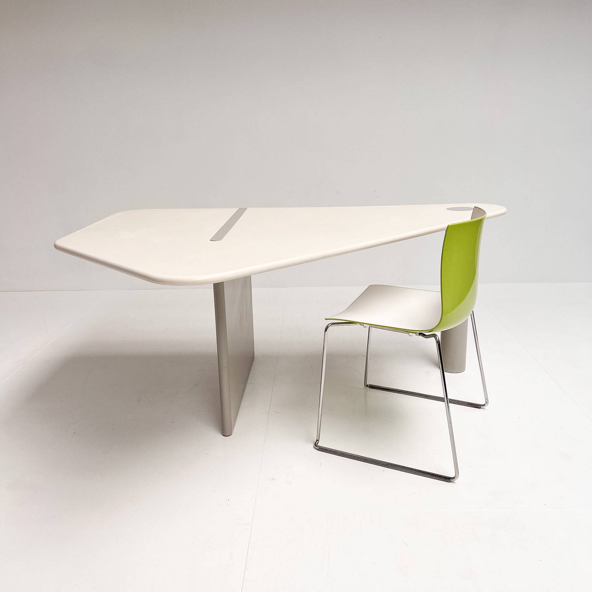 La table Kite par Louk Straver pour Castelijn, années 1980.