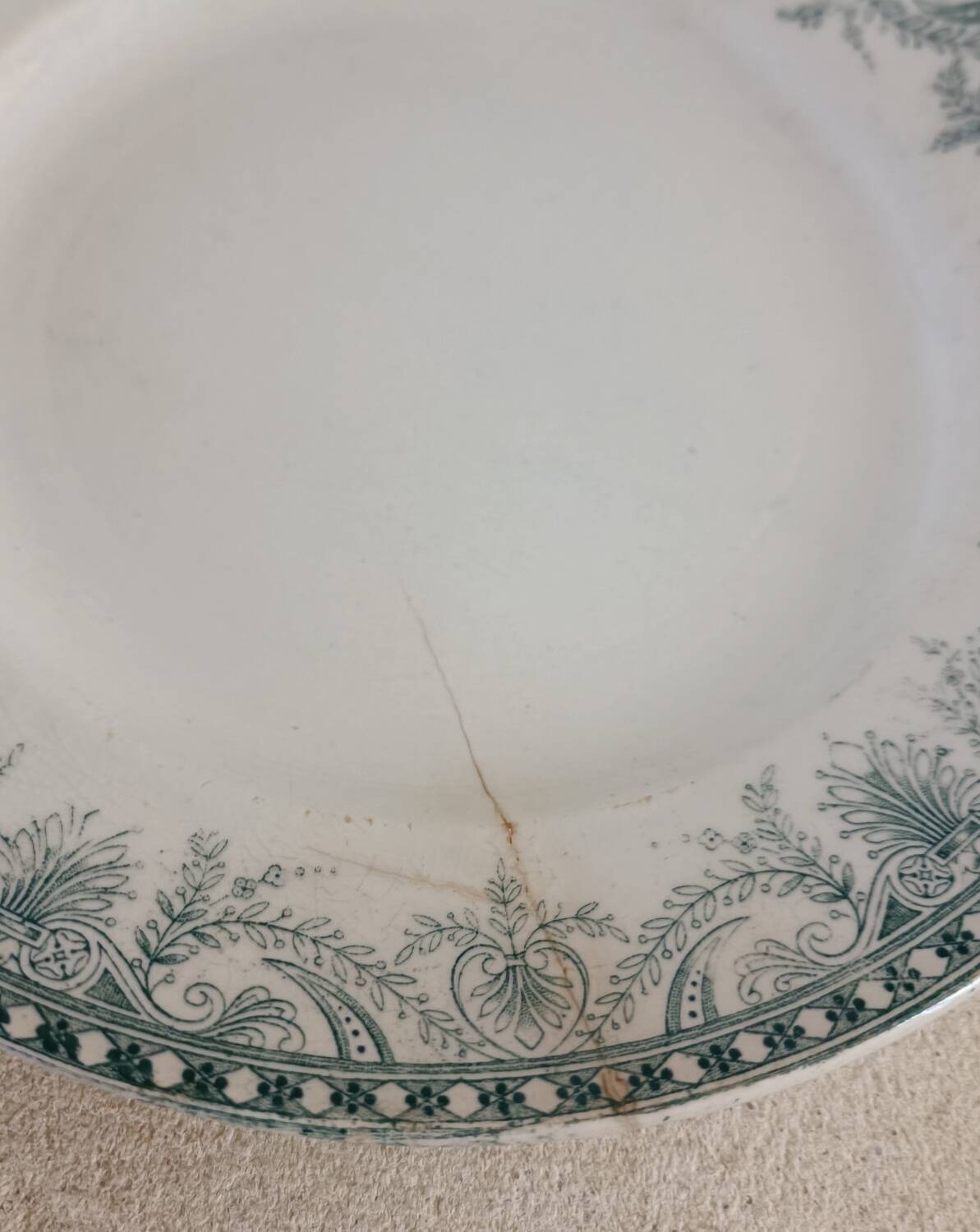 2 iron earthenware plates Moulin des Loups and Hamage