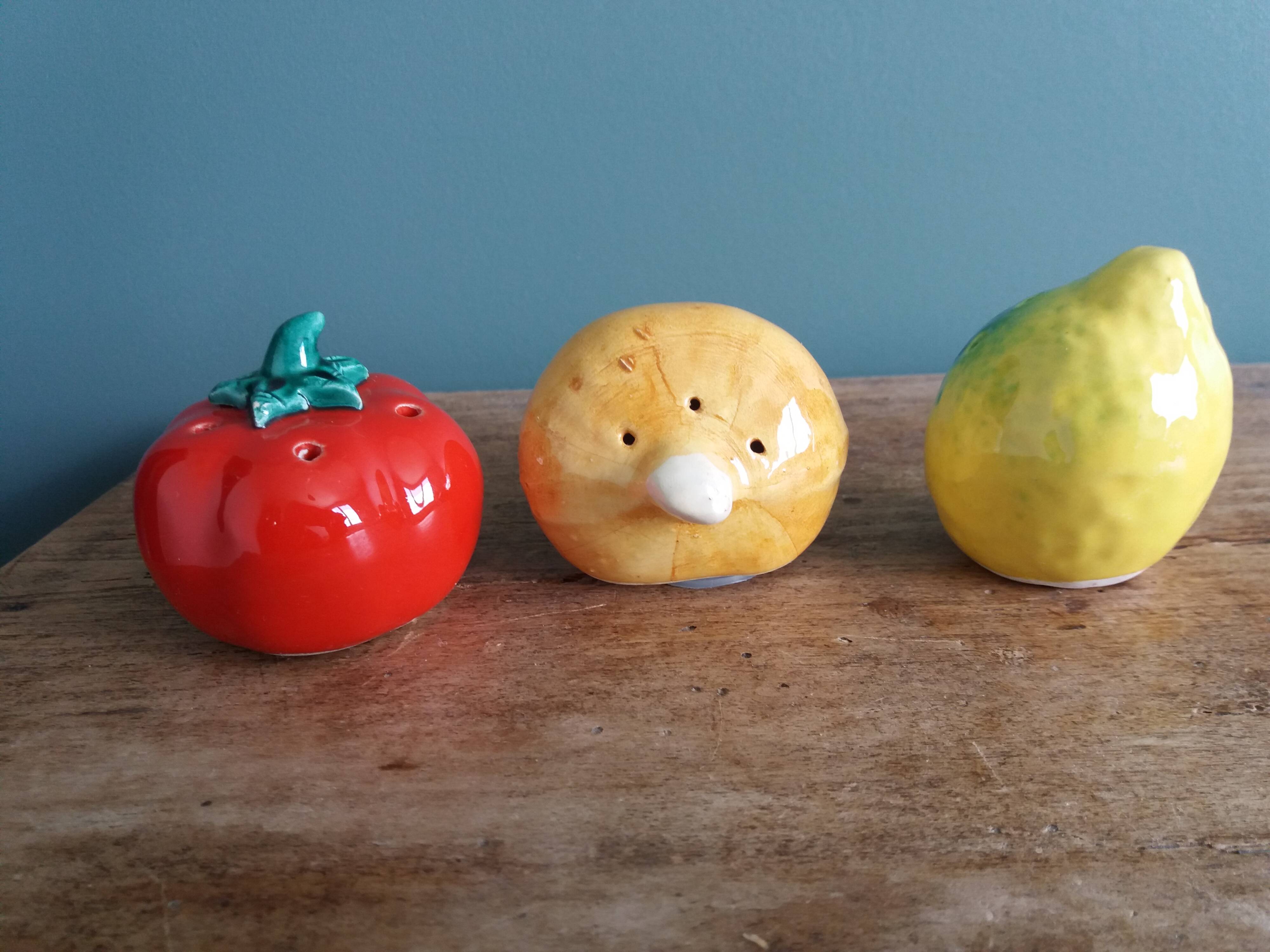 salt shaker pepper slushie tomato onion lemon