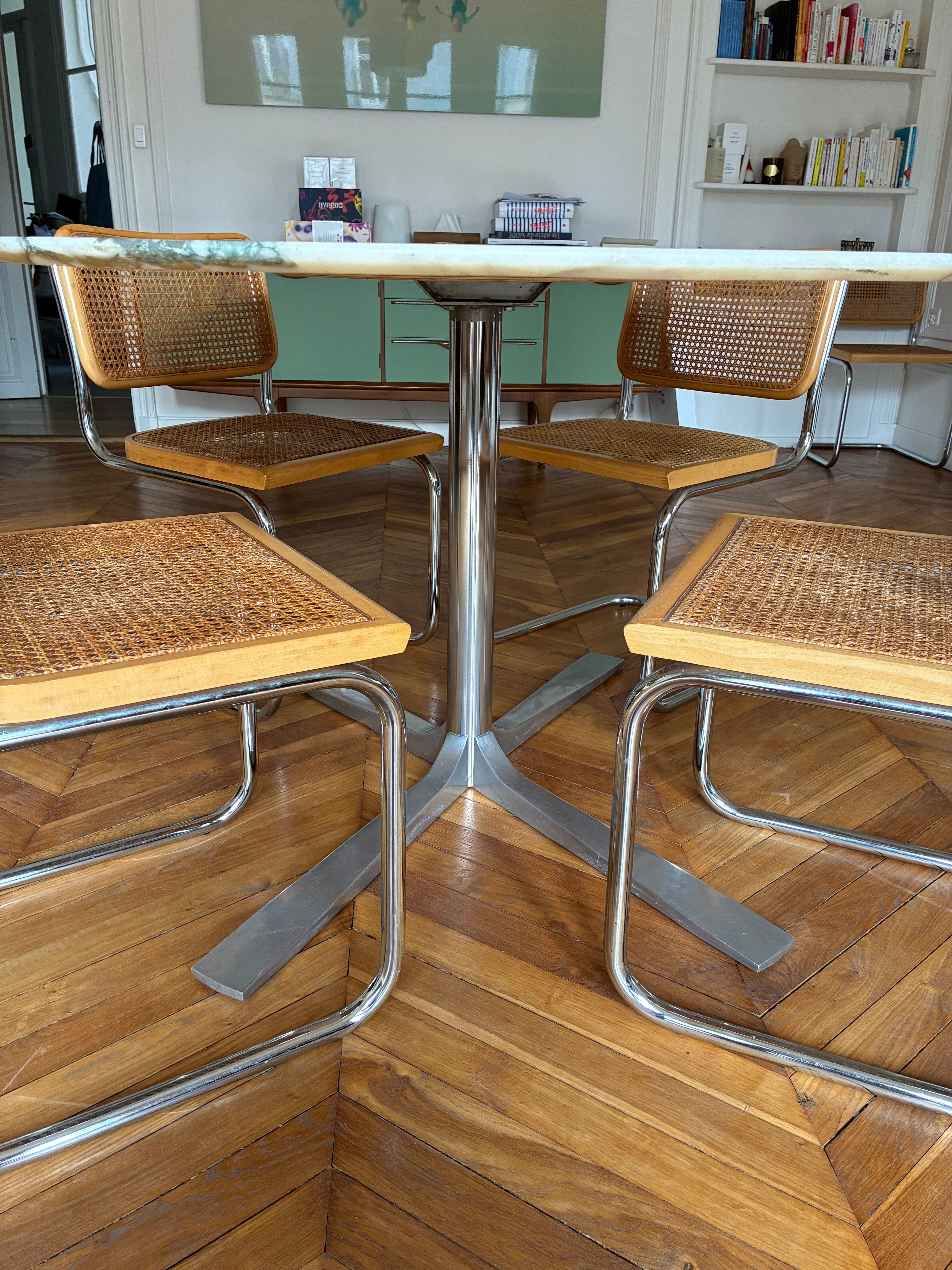 Table ovale en marbre vintage