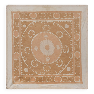 Hand knotted rug, vintage turkish rug 136x141 cm