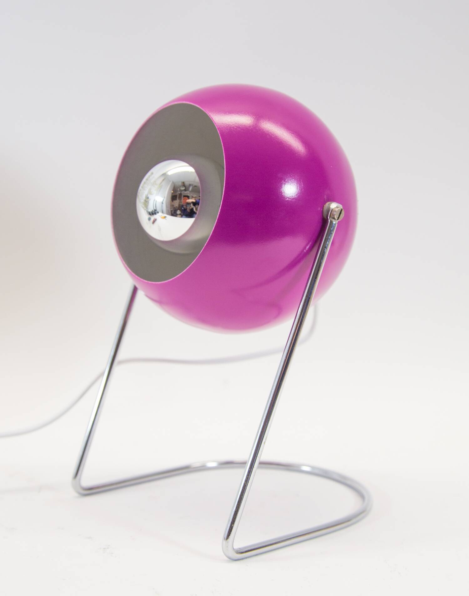 Space-age table lamp | purple and chrome | Vintage 70's